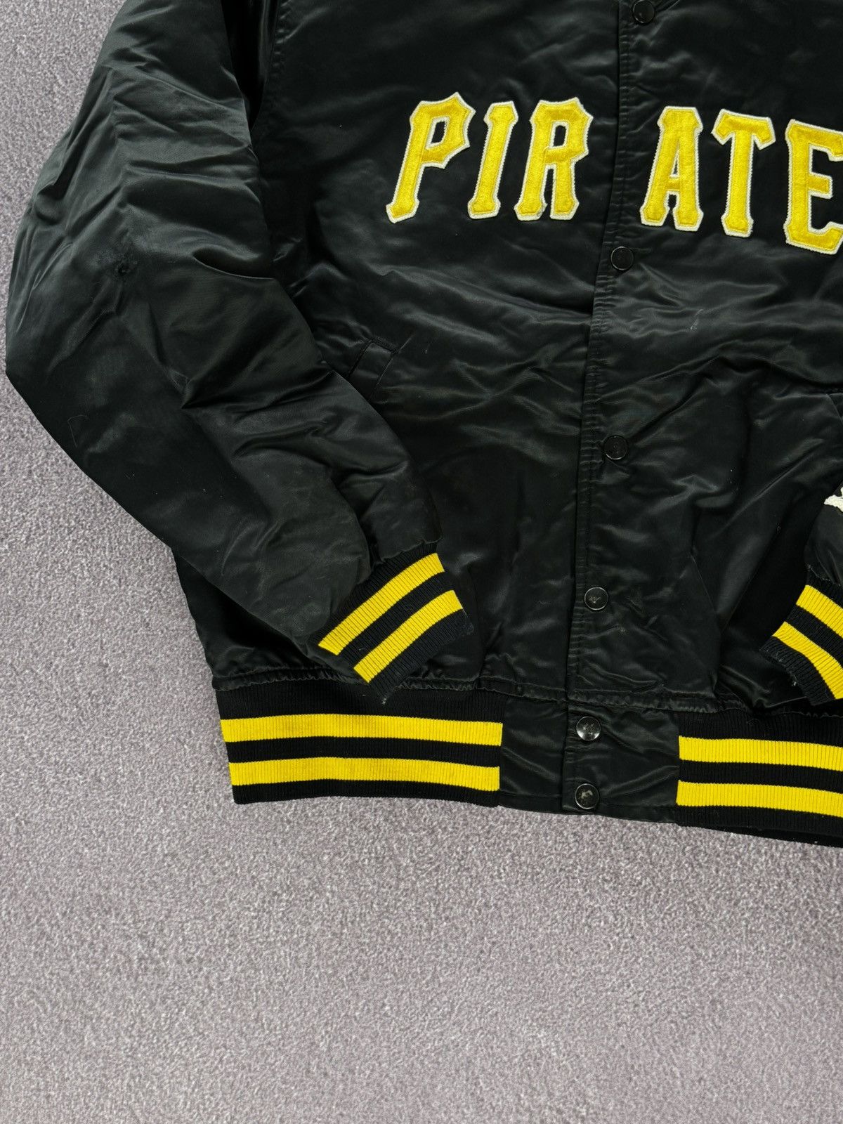 Starter 90s Vintage Starter Pittsburgh Pirates MLB Satin Bomber Size US L / EU 52-54 / 3 - 5 Thumbnail