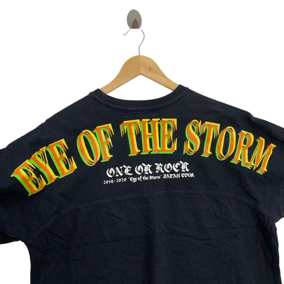 Japanese Brand ONE OK ROCK Eye Of The Storm Japan Tour Band Tshirt Size US M / EU 48-50 / 2 - 2 Thumbnail
