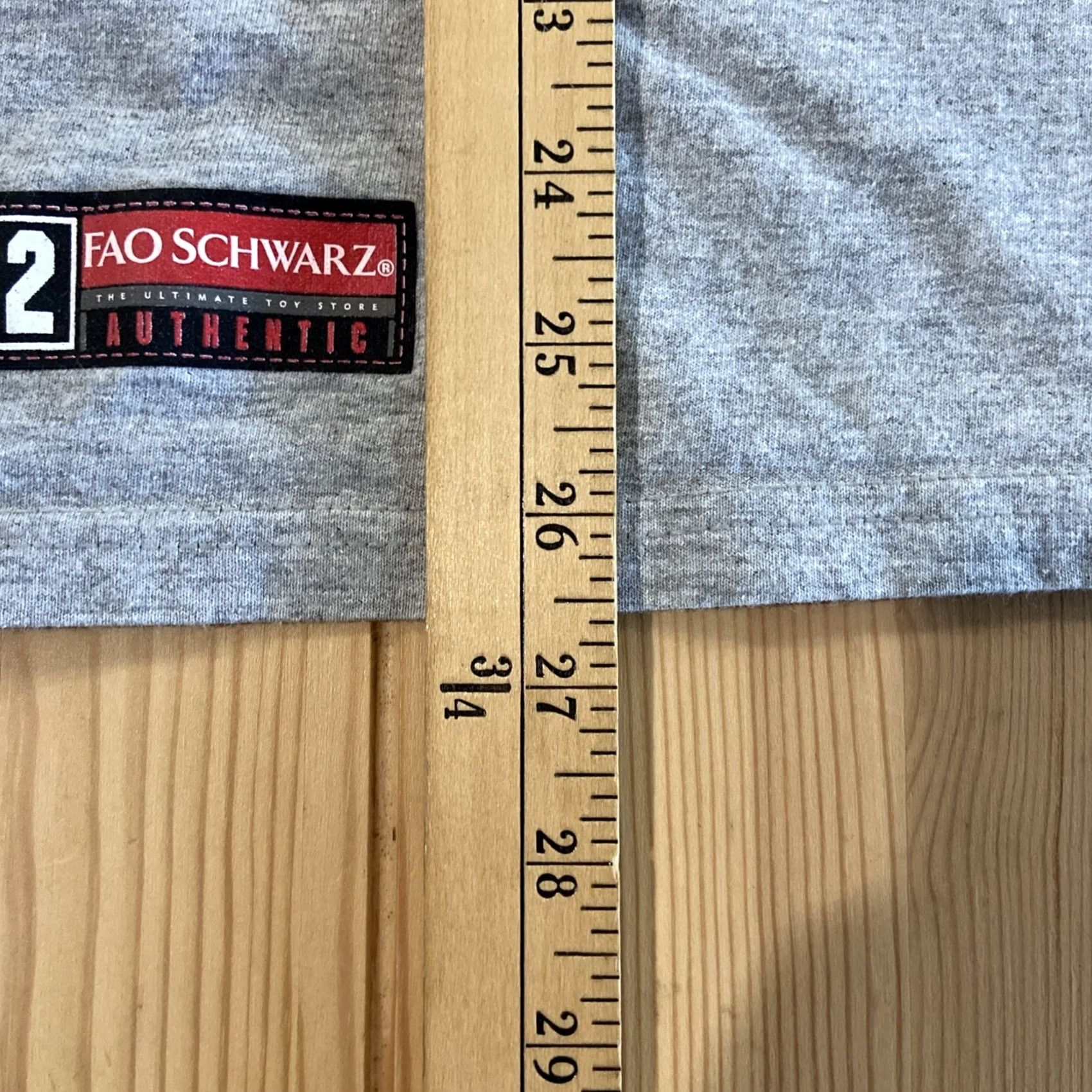 Vintage VINTAGE FAO Schwarz T Shirt Seattle Skate NYC Fifth Ave Toy Store Gray L Mens Short Sleeve Crew Neck Graphic Print 1990s 90s Logo MV Sport Size US L / EU 52-54 / 3 - 6 Thumbnail