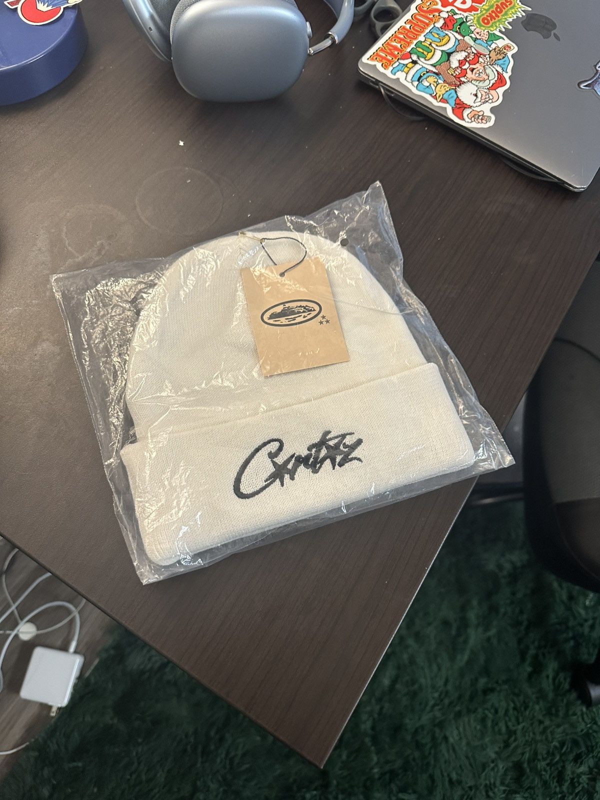 Corteiz Corteiz Crochet Beanie Skully White/Black Off-White | Grailed