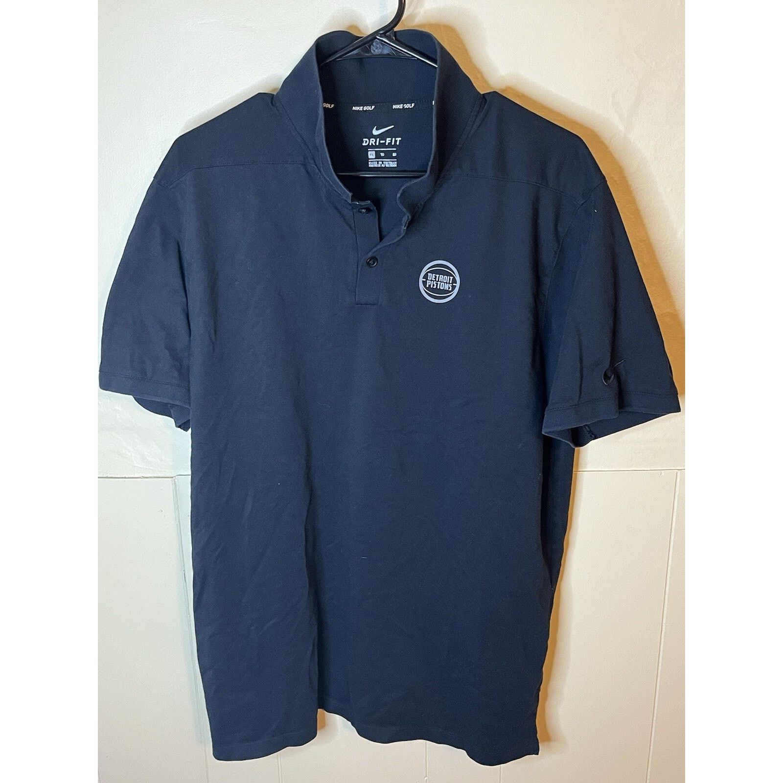 Nike Nike Golf Men’s Size XL Black Detroit Pistons Polo Shirt Size US XL / EU 56 / 4 - 1 Thumbnail