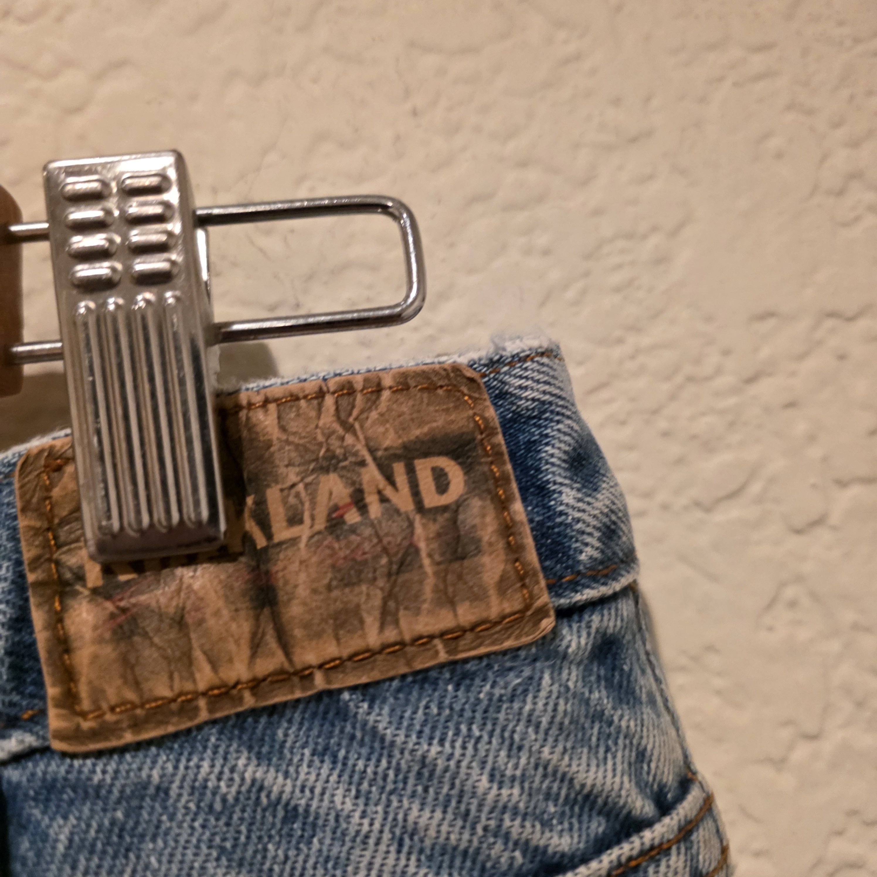 Kirkland Signature 34 x 32 distressed denim jeans Size US 34 / EU 50 - 9 Thumbnail