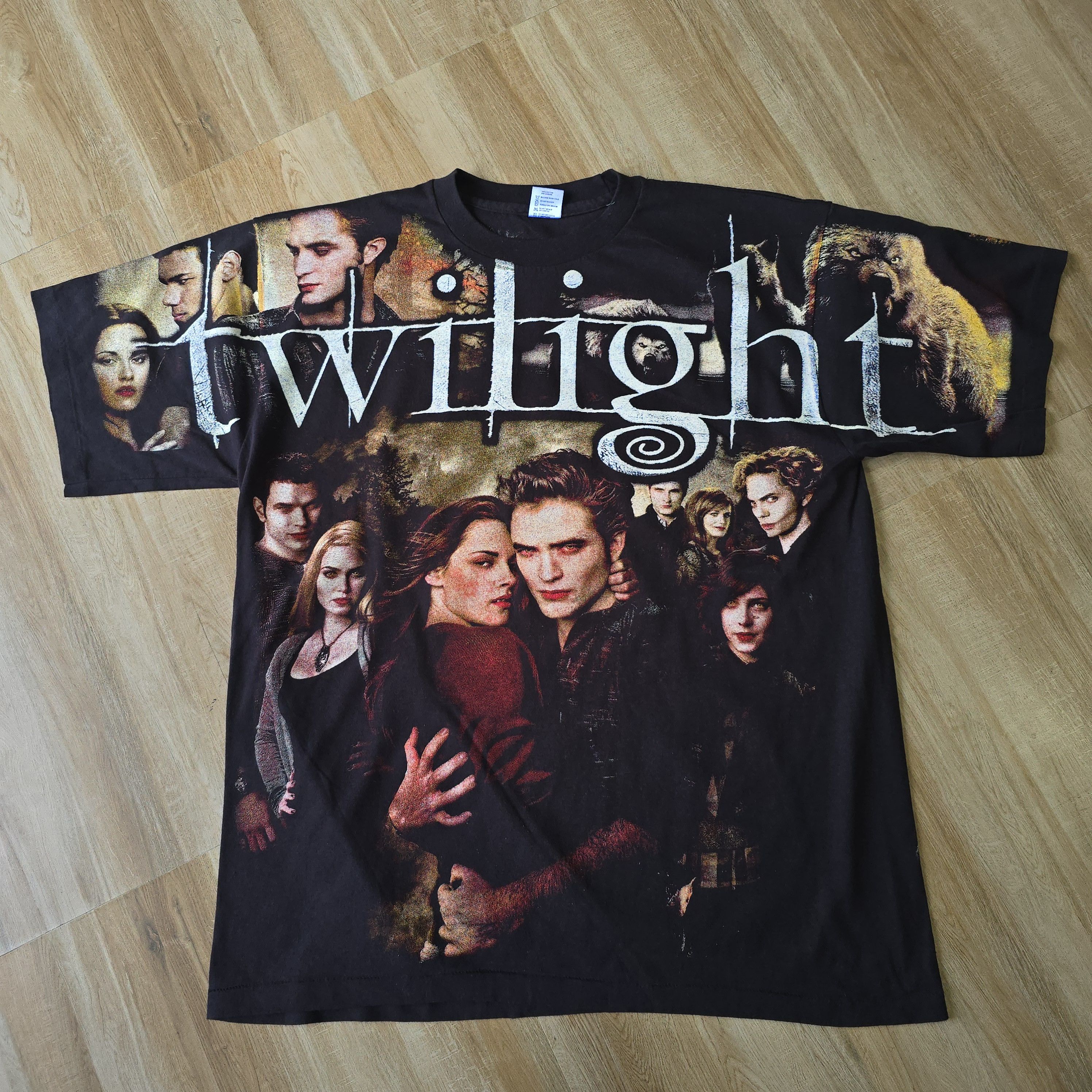 Other Twilight movie T-Shirt Size XL Size US XL / EU 56 / 4 - 1 Thumbnail