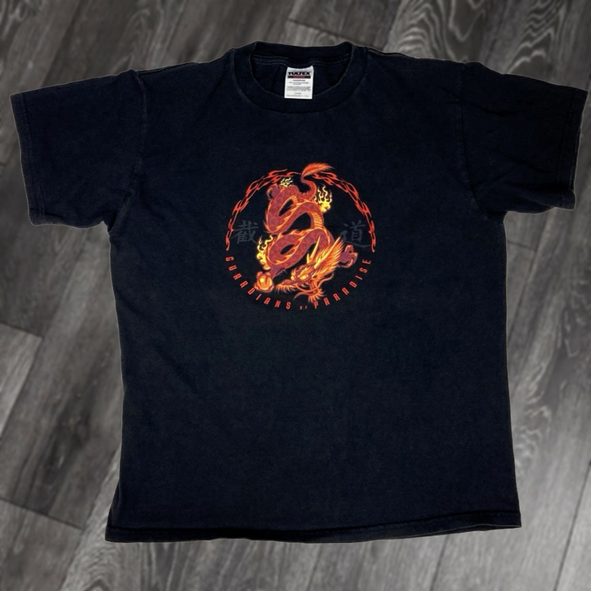 Tultex VINTAGE Guardians Of Paradise Dragon Graphic T-shirt Men Large Black Size US L / EU 52-54 / 3 - 1 Thumbnail