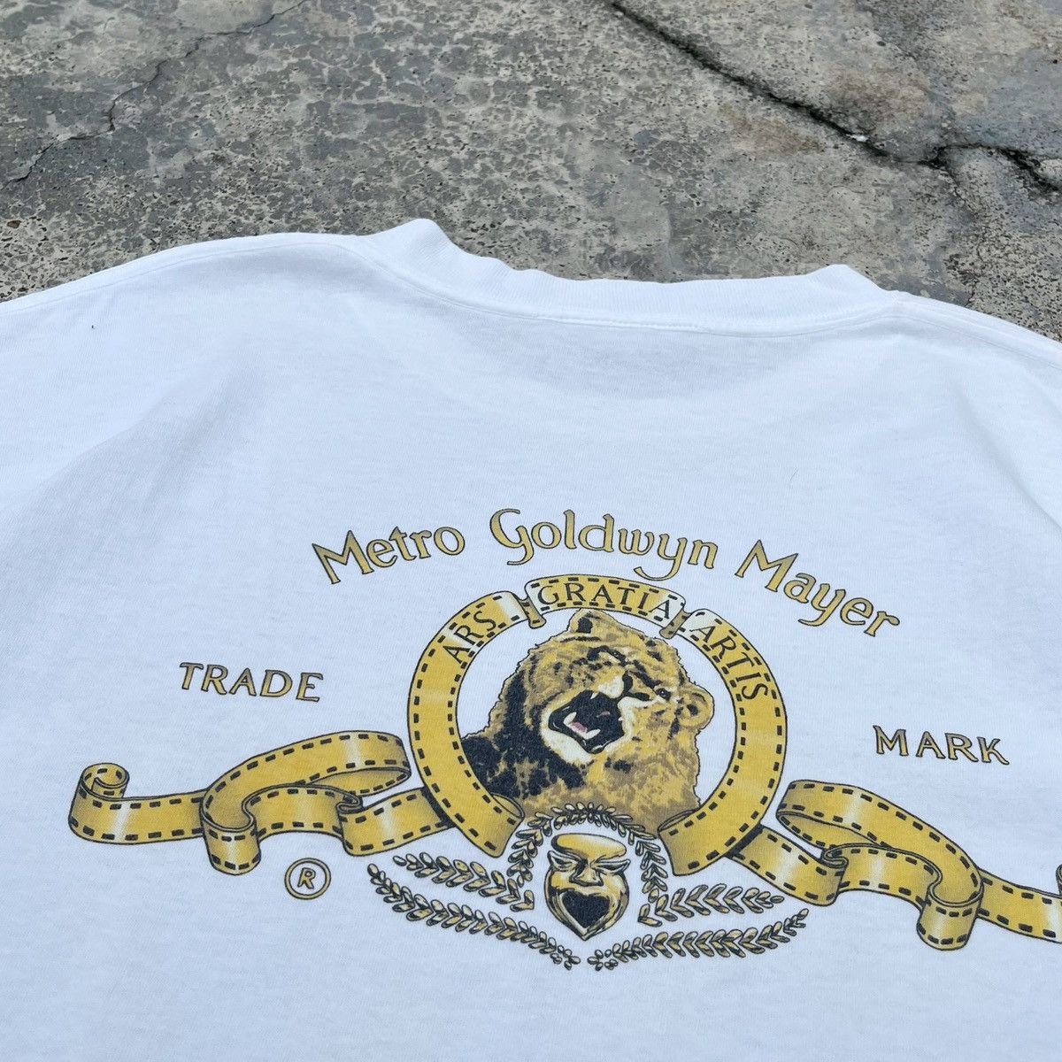 Vintage Vintage 90s Metro Goldwyn Mayer Nice Graphic Design Tee Size US XL / EU 56 / 4 - 4 Thumbnail