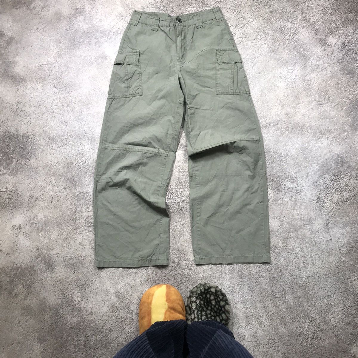 Vintage Vintage Y2K Baggy Cargo Pants Olive Streetwear Gorpcore 25 Size 25" / US 0 / IT 36 - 1 Thumbnail