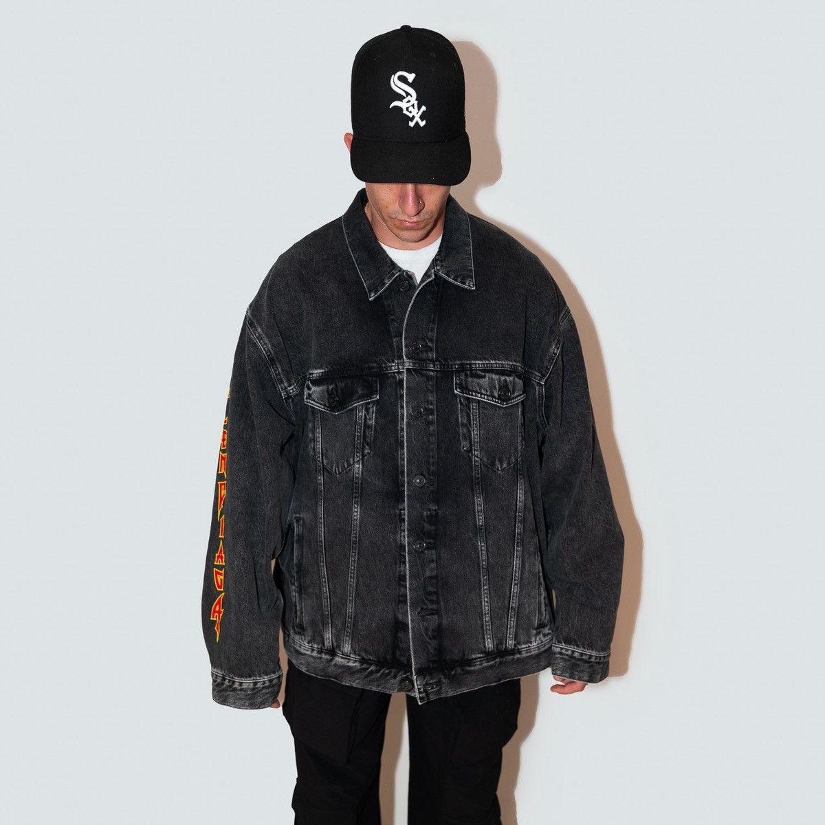 Balenciaga Balenciaga Metal Back Logo Denim Oversized Jacket Size US M / EU 48-50 / 2 - 1 Thumbnail