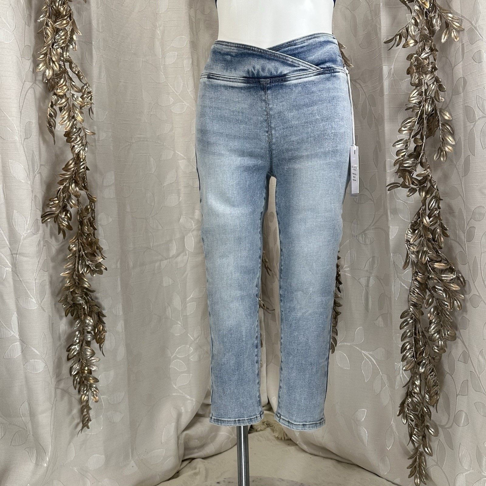Other Risen Jeans Women’s 5/27 Crossover Waist Crop Denim Capri Size 27" / US 4 / IT 40 - 5 Thumbnail