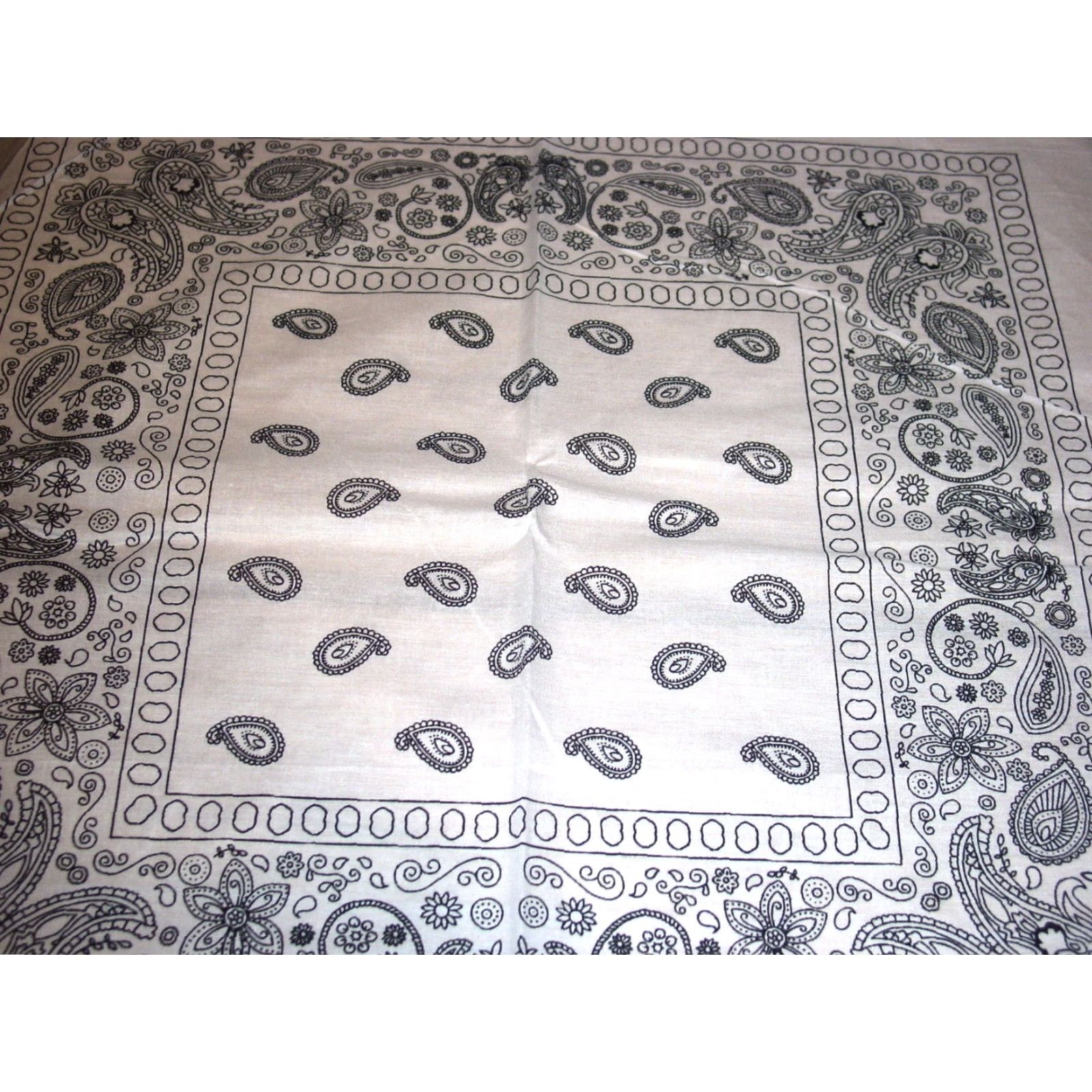 Vintage SET OF 3 COTTON WHITE BANDANAS 22" UNISEX Size ONE SIZE - 2 Thumbnail