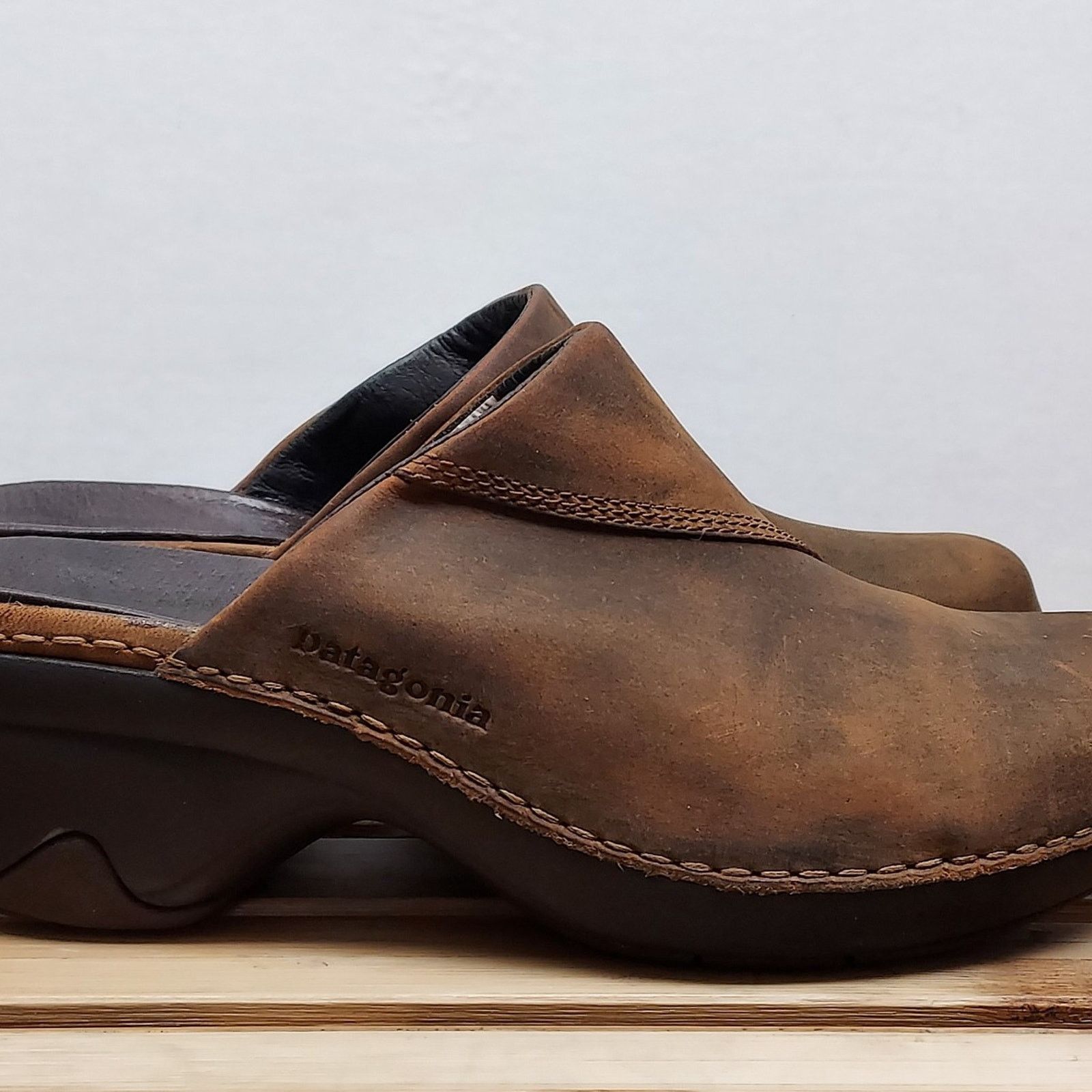 Patagonia Patagonia Womens | Brown | Leather Mule Clog Shoes Size 7.5 Size US 7.5 / IT 37.5 - 6 Thumbnail