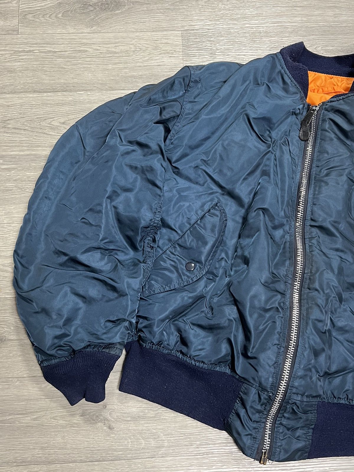 Alpha Industries Alpha Industrial flyers MA-1 vintage bomber jacket Size US XXL / EU 58 / 5 - 2 Thumbnail