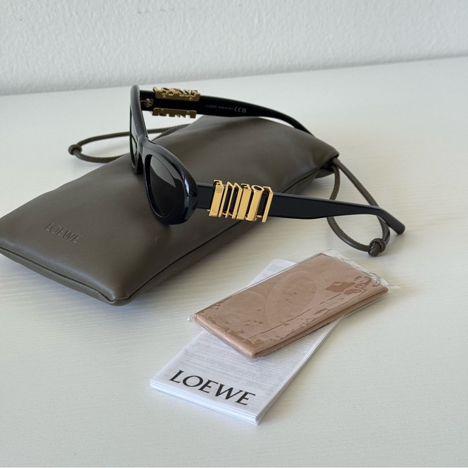 Loewe New! Loewe Black Cat-Eye Sunglasses LW40156U 01A, Authentic Size ONE SIZE - 2 Thumbnail