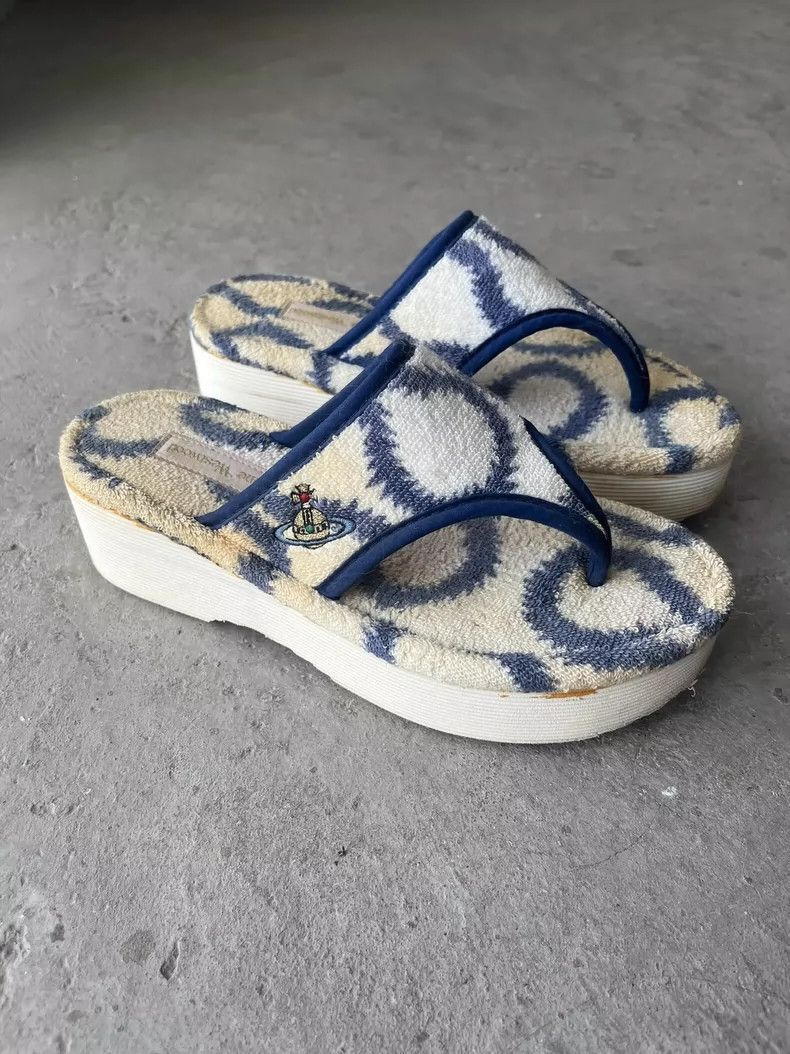 Vivienne Westwood Vivienne Westwood Pirate print flip-flops - dmc Size US 6.5 / EU 39-40 - 1 Thumbnail