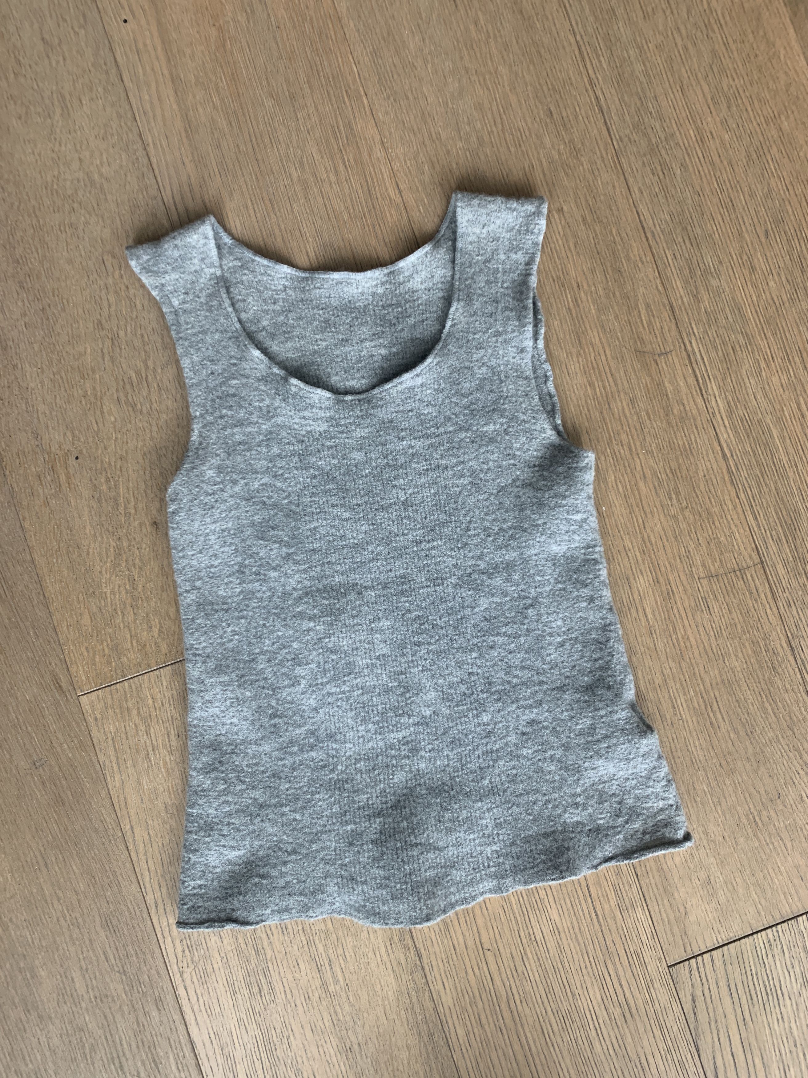 Vivienne Westwood 2018 Brand New 100% Lana Wool Minimilism Tank Crop Top Size L / US 10 / IT 46 - 1 Thumbnail