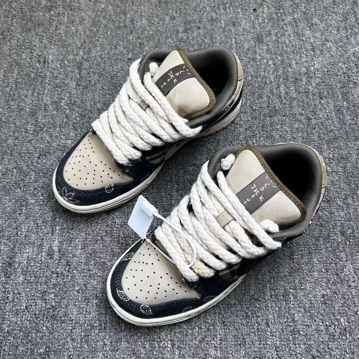 Nike TS Dunk Camo Women's 36 2 Wears Excellent Size US 5 / IT 35 - 1 Thumbnail