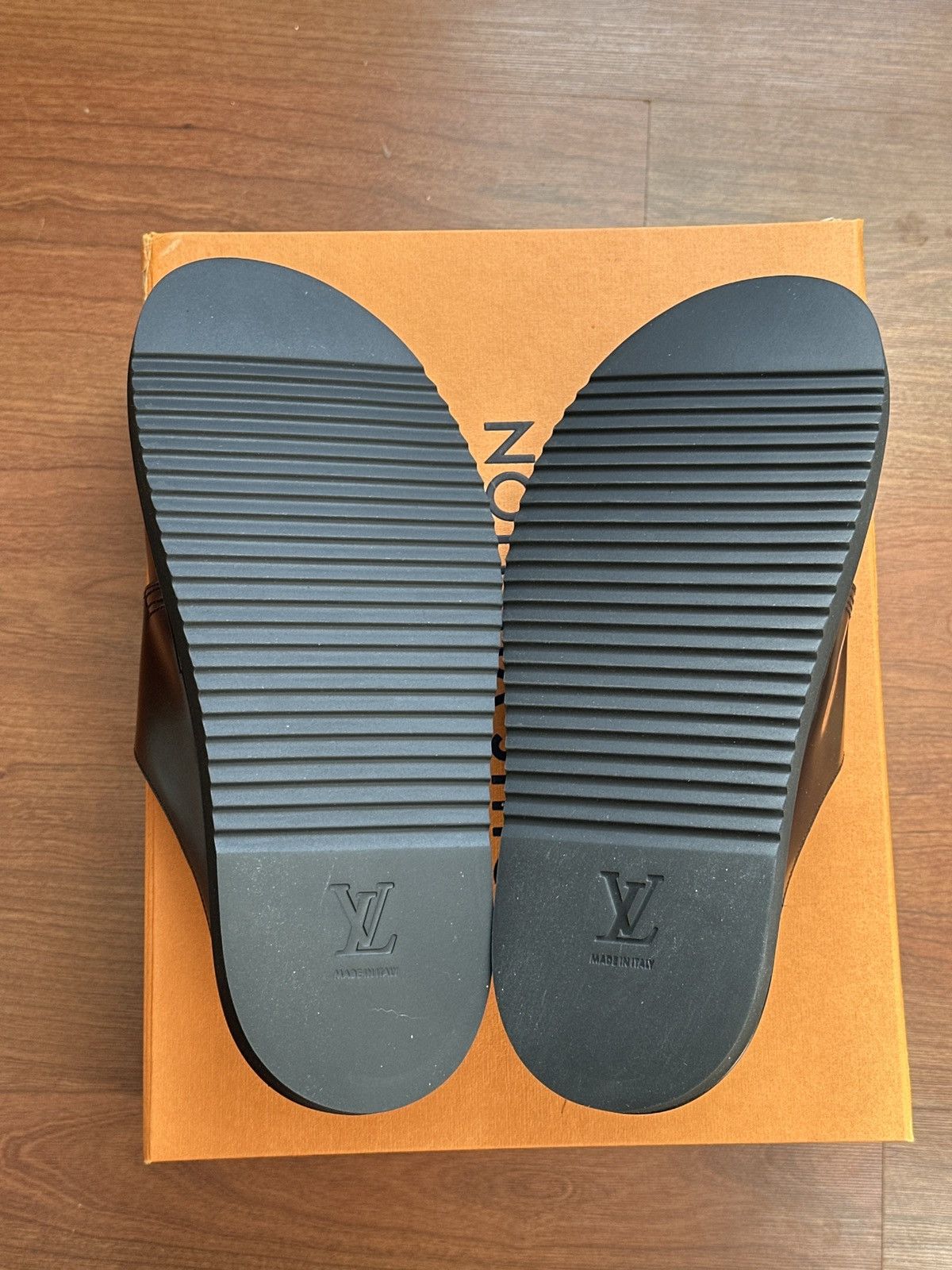 Louis Vuitton Louis Vuitton Easy Mule Size 8 UK Size US 8 / EU 41 - 5 Thumbnail