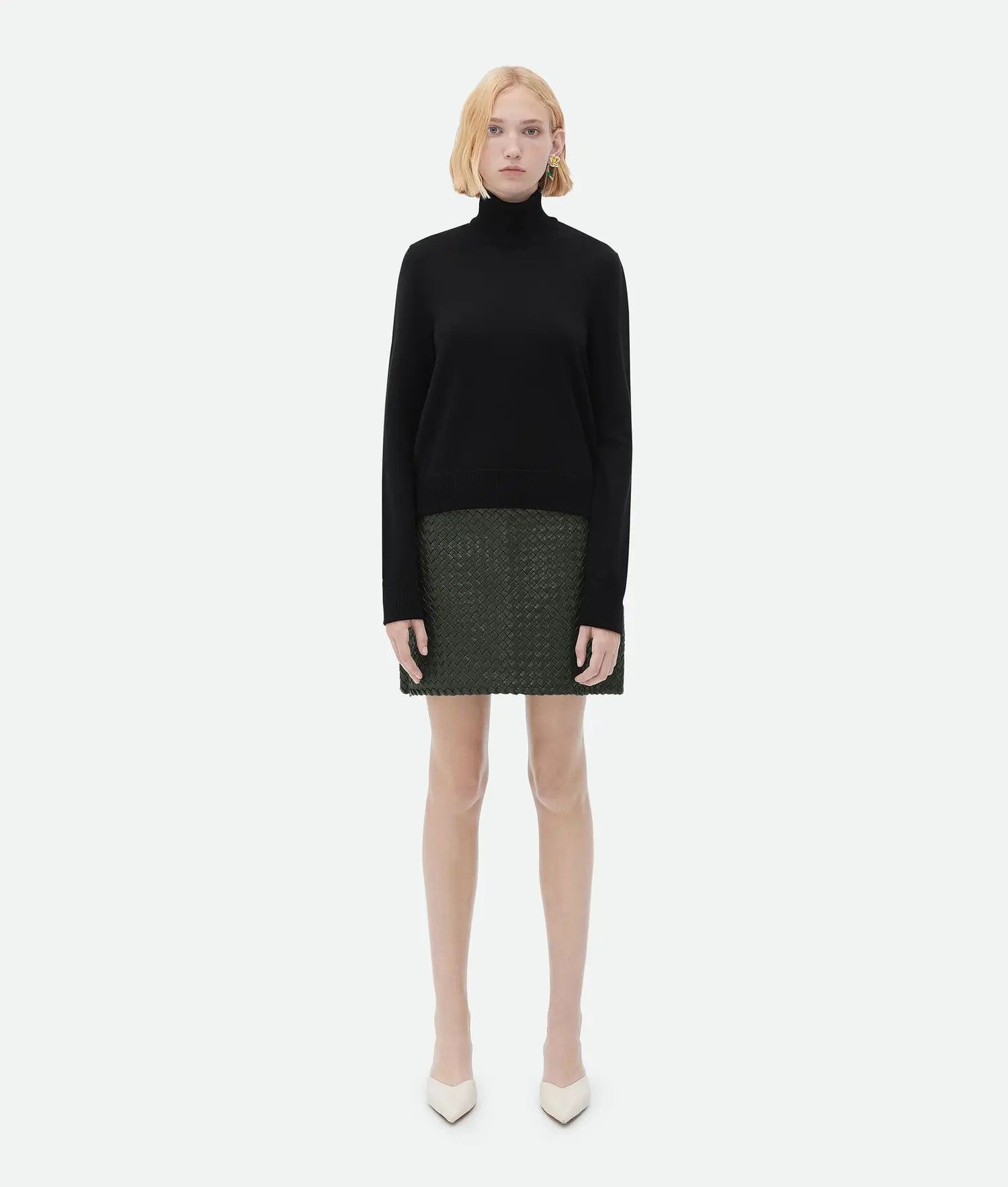 Bottega Veneta o1n1vont0325 Technical Baloon Knit Sweater in Black Size L / US 10 / IT 46 - 1 Thumbnail