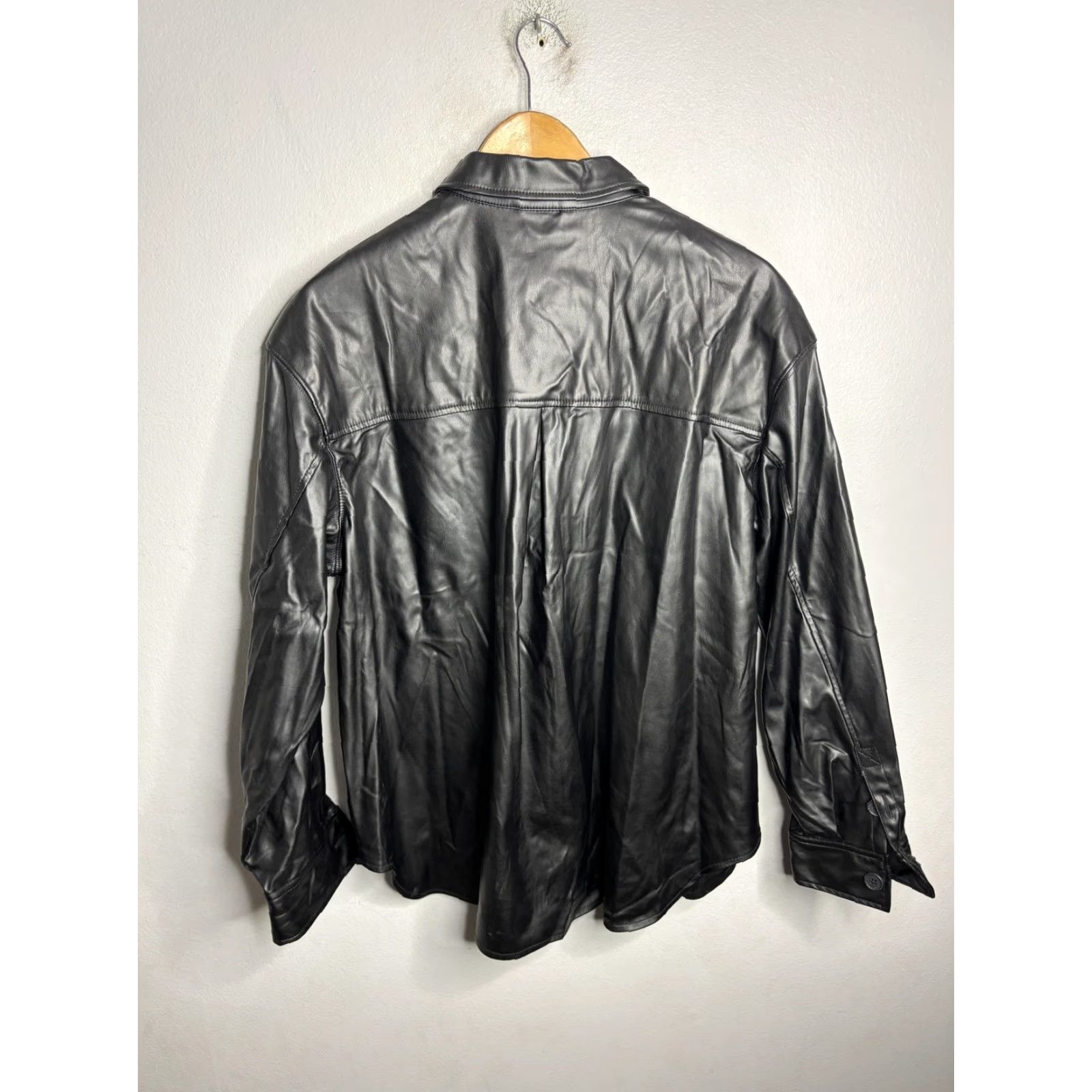 American Eagle Outfitters American Eagle Outfitters Shirt Jacket Womens Large Black Faux Leather Button Shacket Size L / US 10 / IT 46 - 6 Thumbnail