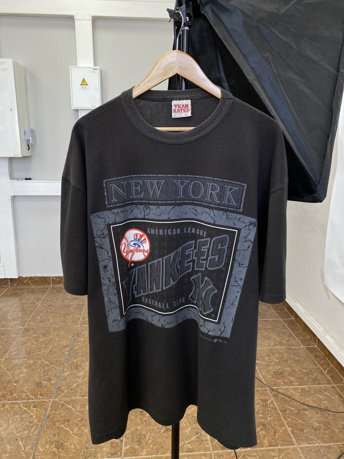Majestic × Vintage ⚾️ 🇺🇸 Vintage 1993 Yankees New York MLB Baseball Jersey Tee Size US XL / EU 56 / 4 - 1 Thumbnail