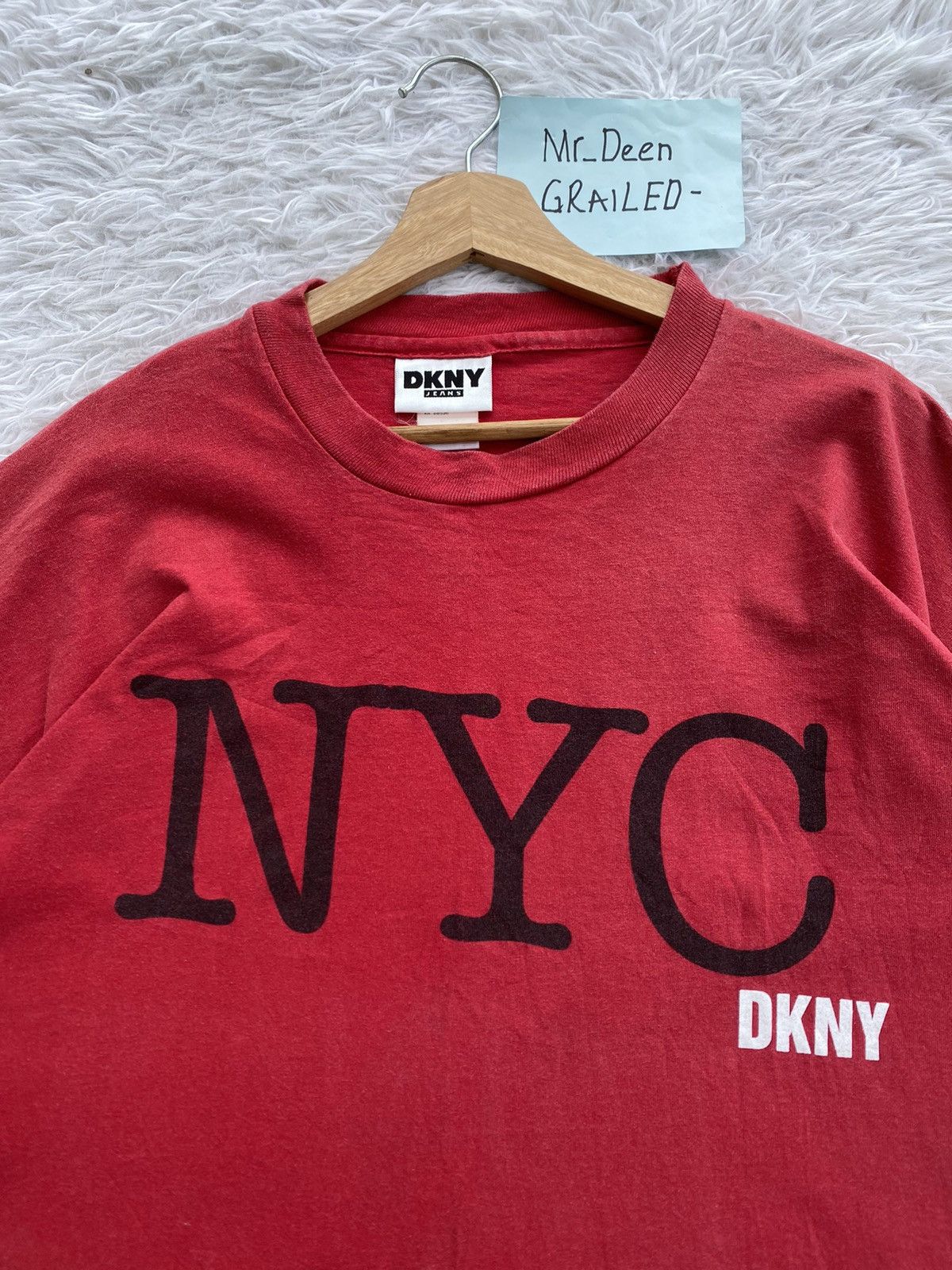 DKNY Rare Vintage NYC DKNY Tshirt Size US L / EU 52-54 / 3 - 6 Thumbnail