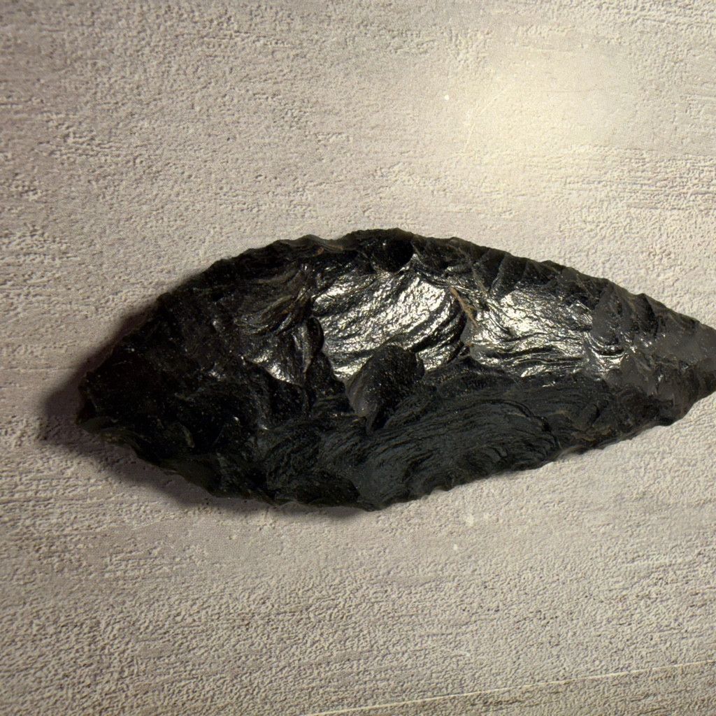 No Fear arrowhead Oregon Bi Point Obsidian Size 26 - 2 Thumbnail