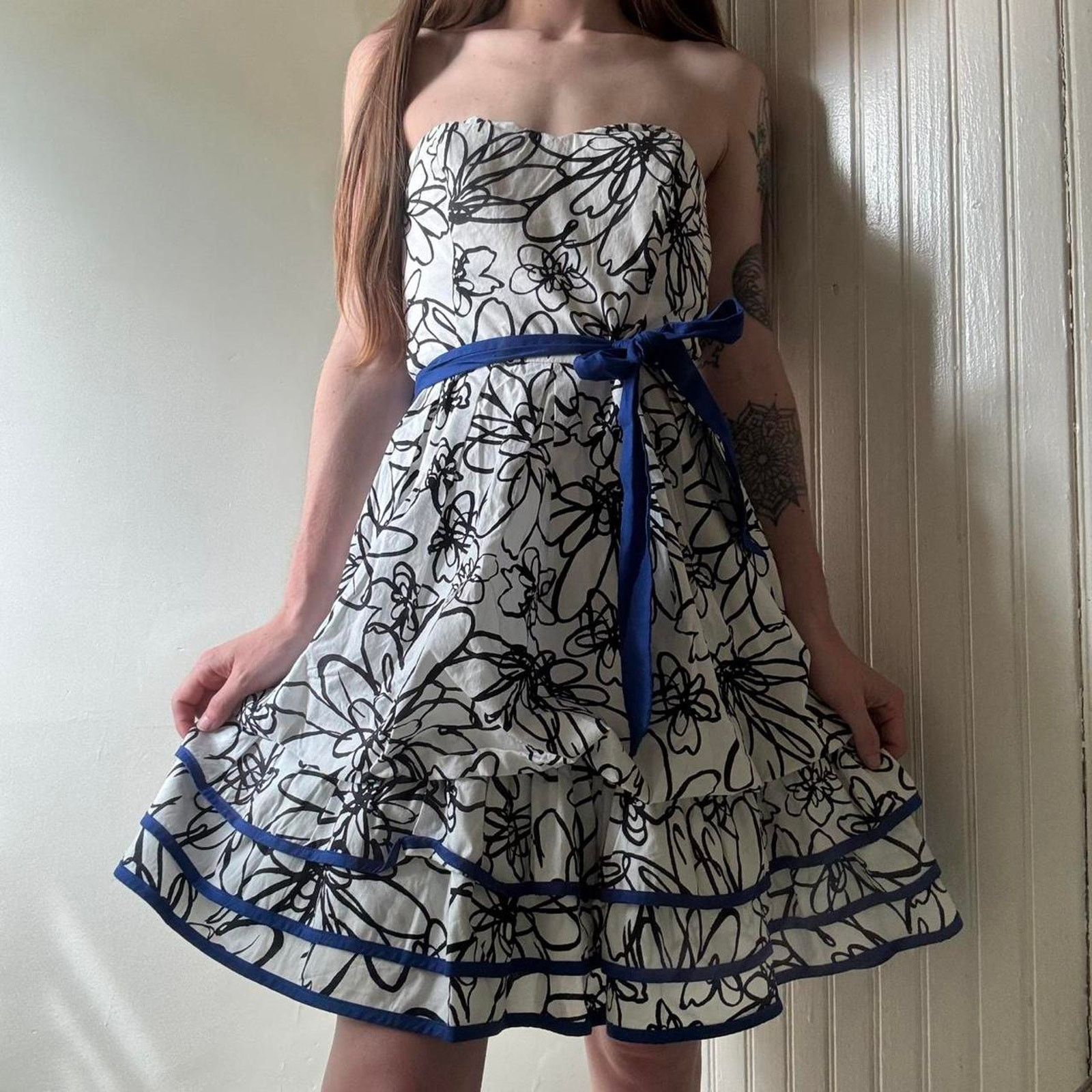 Vintage Vintage BCX Dress Y2K Black White Floral Strapless Dress 1 Size XS / US 0-2 / IT 36-38 - 7 Thumbnail