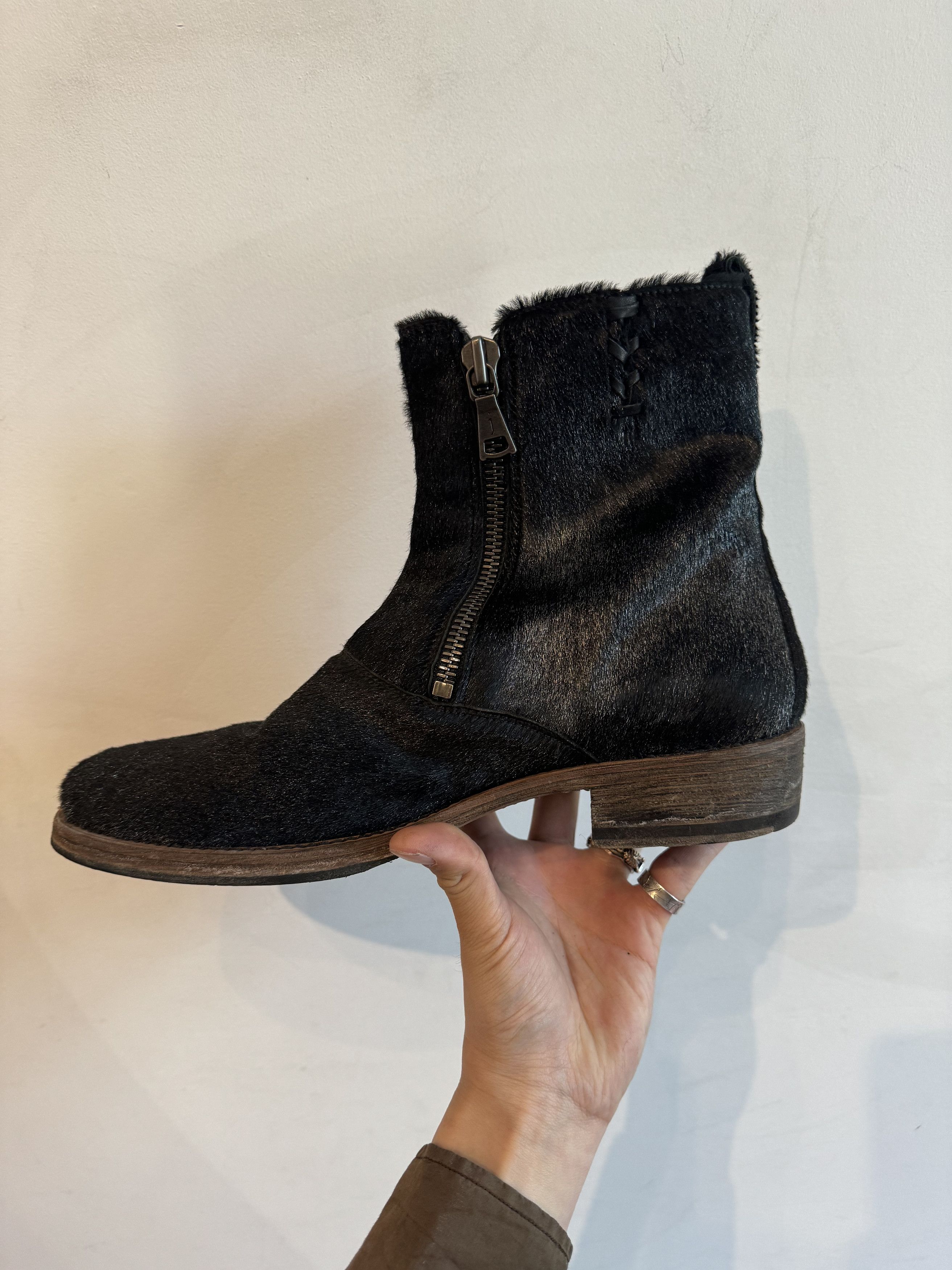 John Varvatos John Varvatos Collection Parisian Ponyhair Boots US 9 Size US 9 / EU 42 - 11 Thumbnail