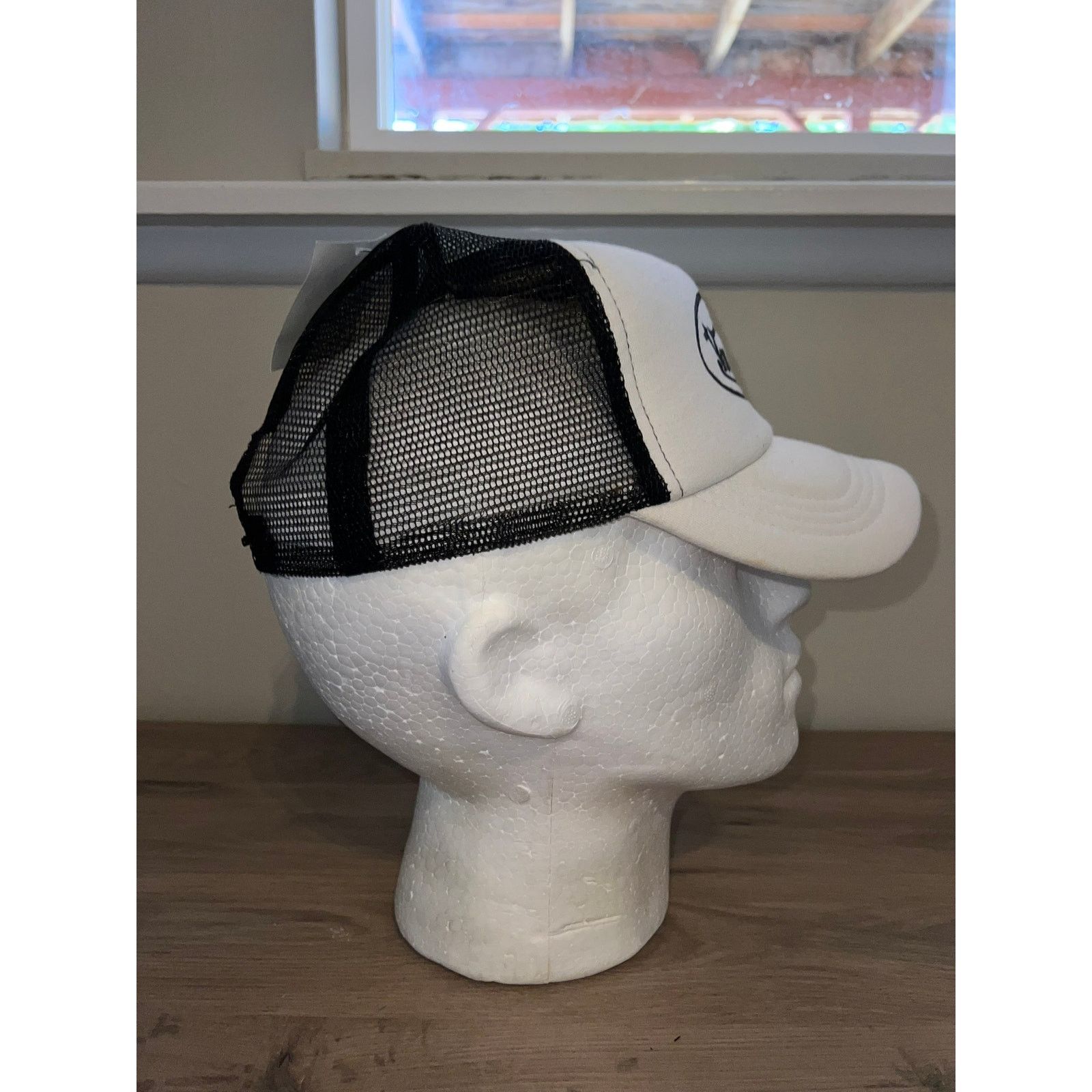 Vintage Y2K Von Drunk White Black Trucker Hat Designer Spoof 2000s Size ONE SIZE - 6 Thumbnail