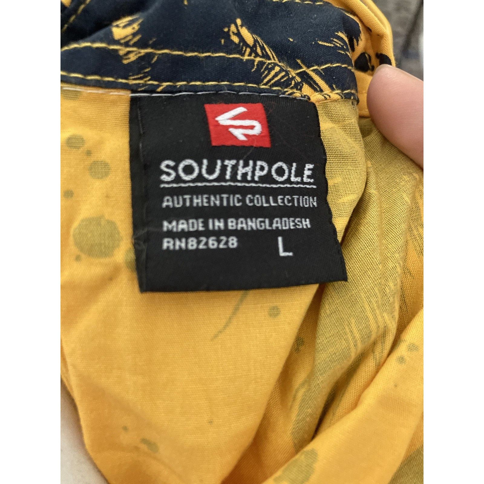 Southpole Southpole Yellow Hawaiian Palm Tree Streetwear Shirt L Y2K Size US L / EU 52-54 / 3 - 2 Thumbnail