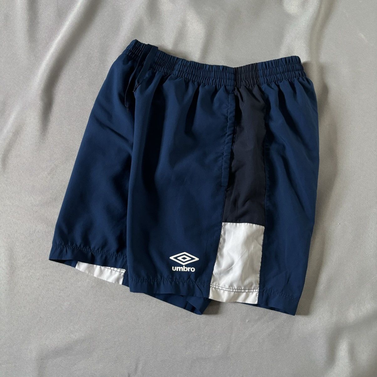 Umbro Umbro shorts small blue sportswear vintage streetwear Size US 30 / EU 46 - 1 Thumbnail