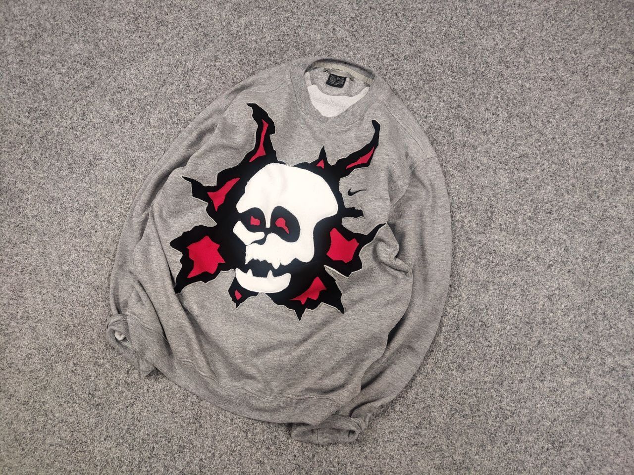 Nike Vintage Nike USA Custom Skeleton Oversized Sweatshirt Y2K Size US S / EU 44-46 / 1 - 3 Thumbnail