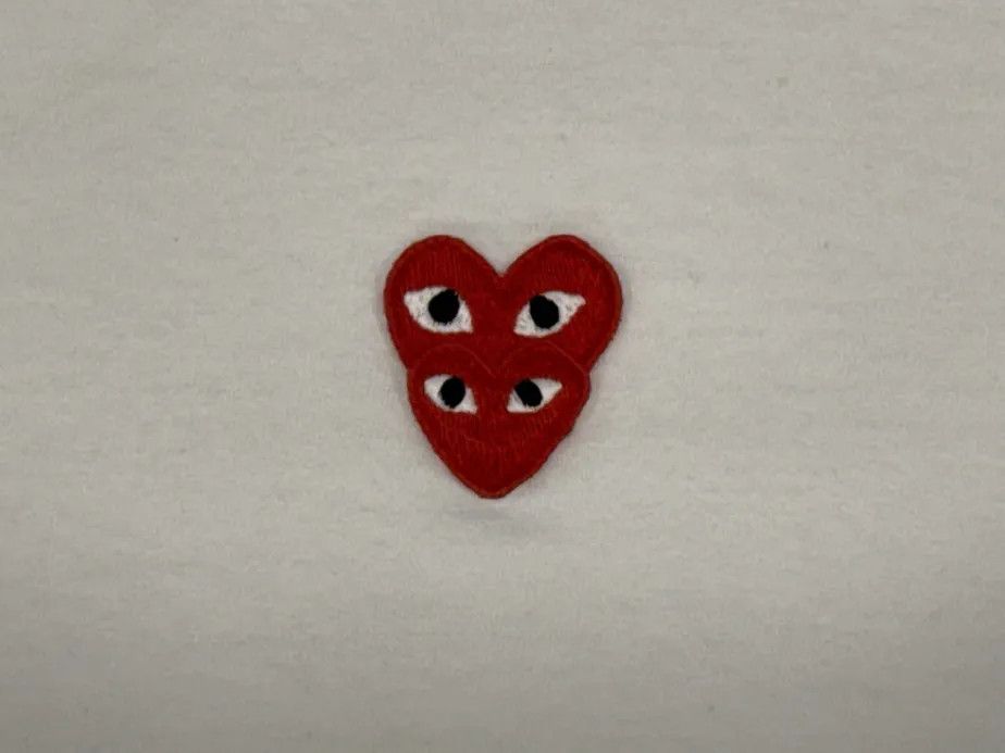 Comme des Garcons PLAY Comme des Garcons Play Double Peeping Hearts White T-Shirt Size US M / EU 48-50 / 2 - 4 Thumbnail