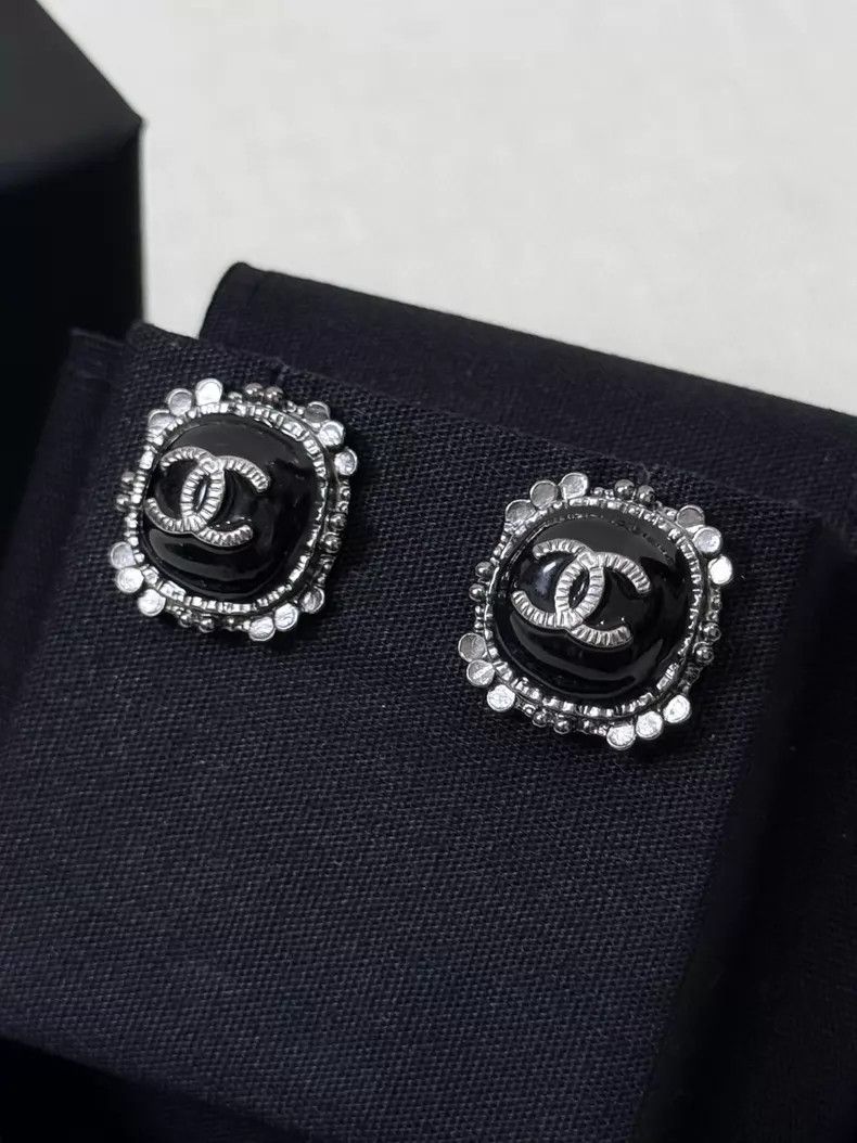 Chanel Chanel Square earrings Size ONE SIZE - 3 Thumbnail