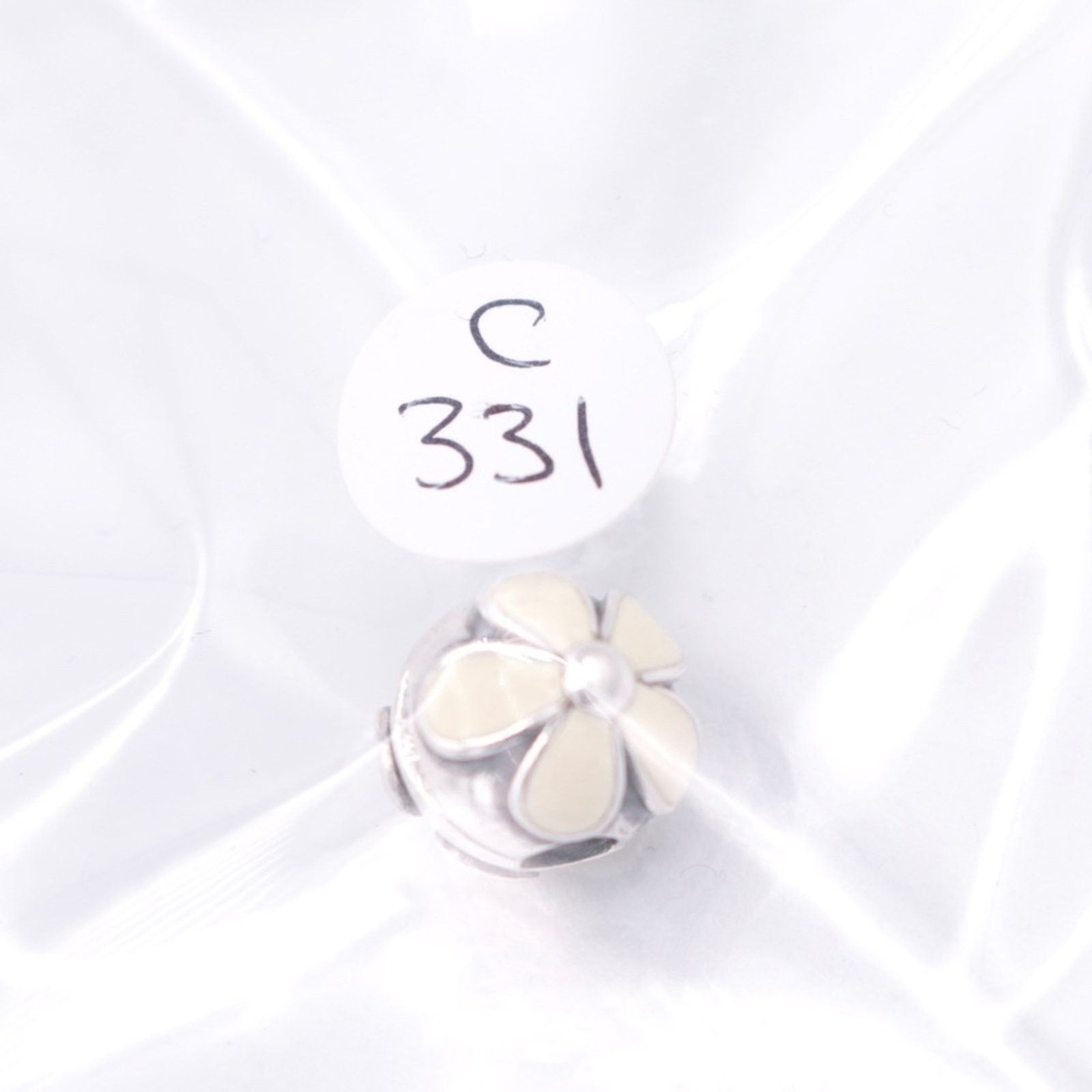 pandora Authentic PANDORA Darling Daisies Clip with White Enamel Size ONE SIZE - 14 Thumbnail