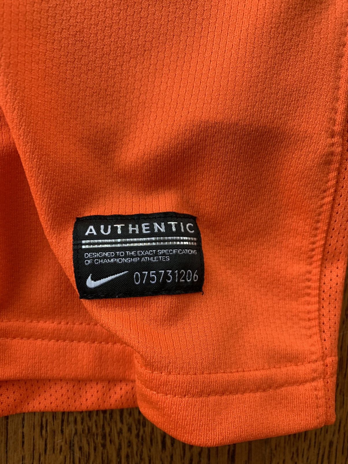 Nike 2013 Wuhan Zall FC Soccer Jersey Team China Covid-19 Footbal Size US M / EU 48-50 / 2 - 8 Thumbnail