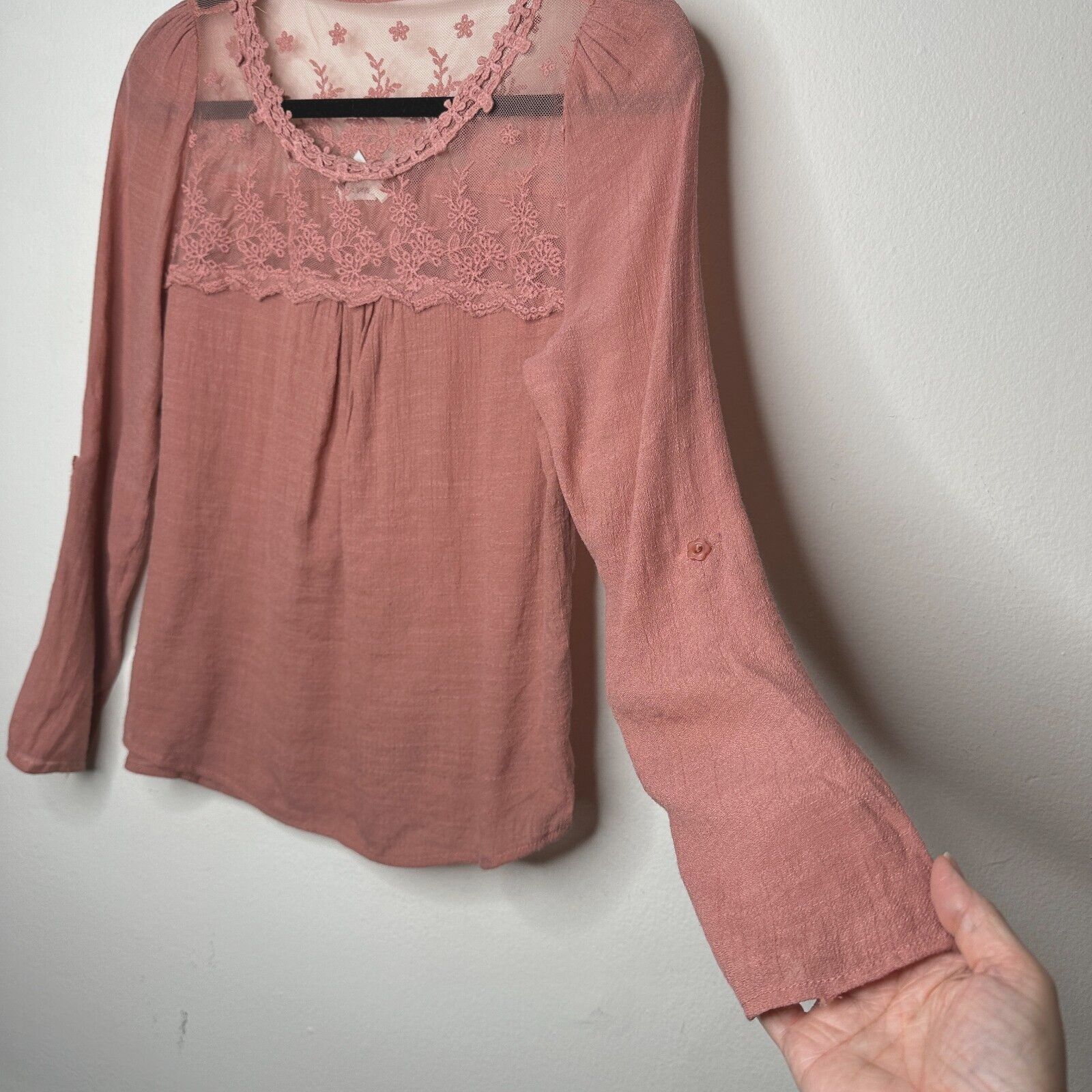 Other Blu Pepper Pink Apricot Floral Lace Blouse Roll Tab Sleeve S Size S / US 4 / IT 40 - 2 Thumbnail
