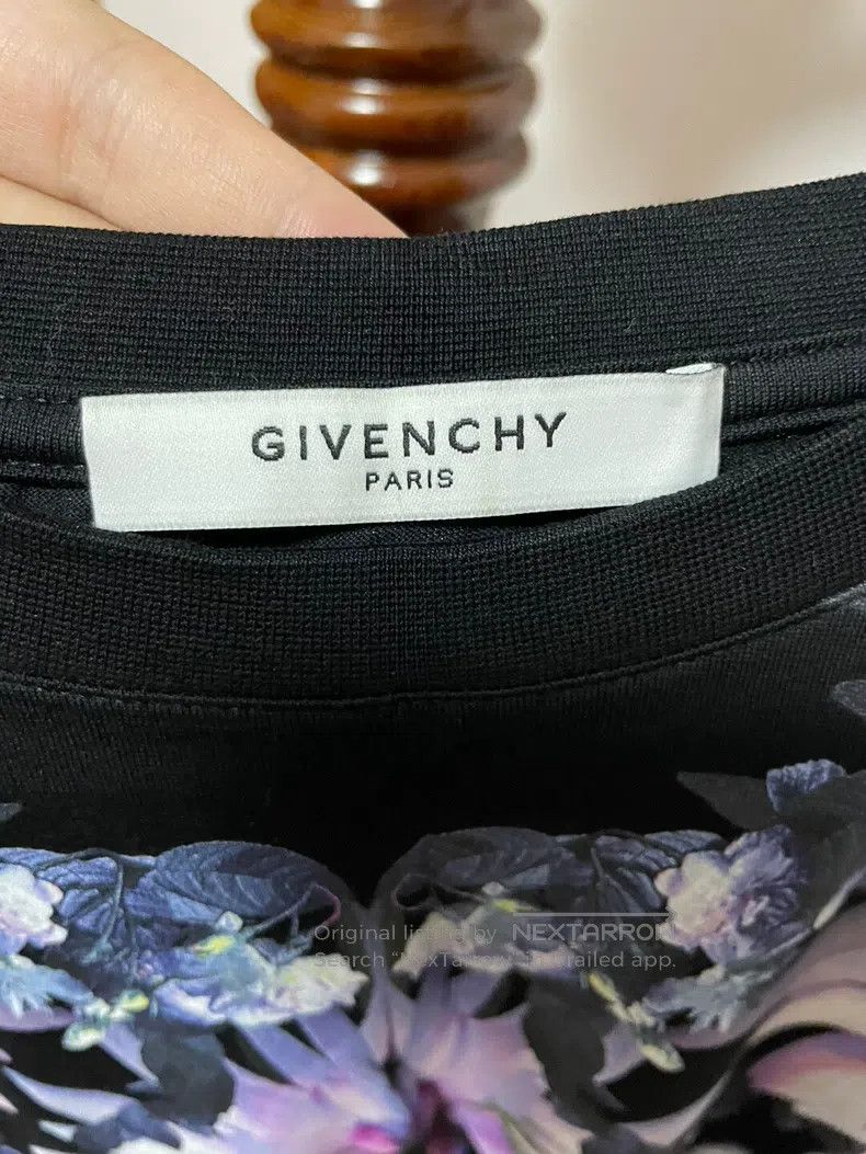 Givenchy Givenchy Classic Floral Short Sleeve Size US S / EU 44-46 / 1 - 3 Thumbnail