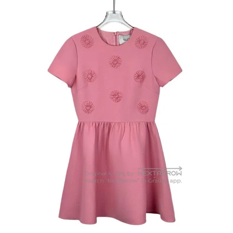 Valentino Valentino Flower embroidered crew neck short sleeve dress Size M / US 6-8 / IT 42-44 - 1 Thumbnail