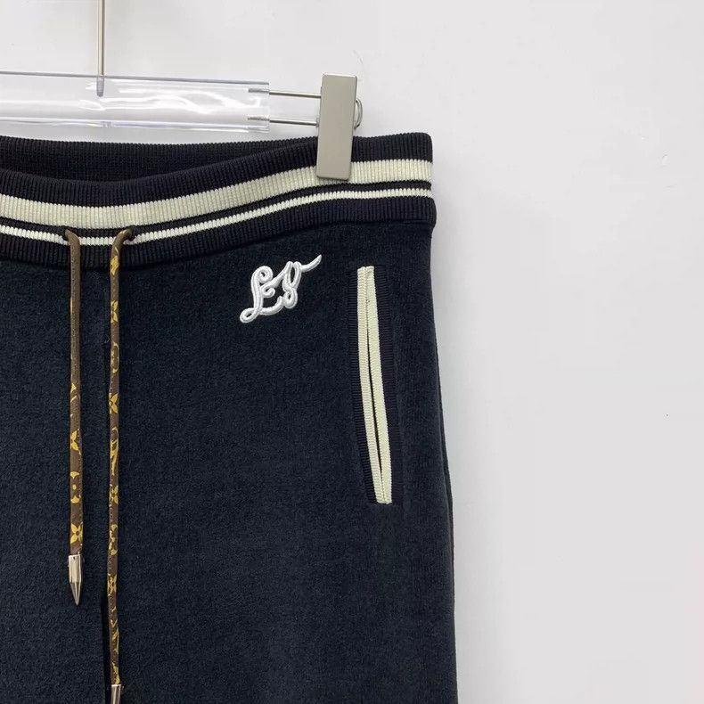 Louis Vuitton Louis Vuitton size s Black striped wool drawstring leggings Size US 28 / EU 44 - 3 Thumbnail