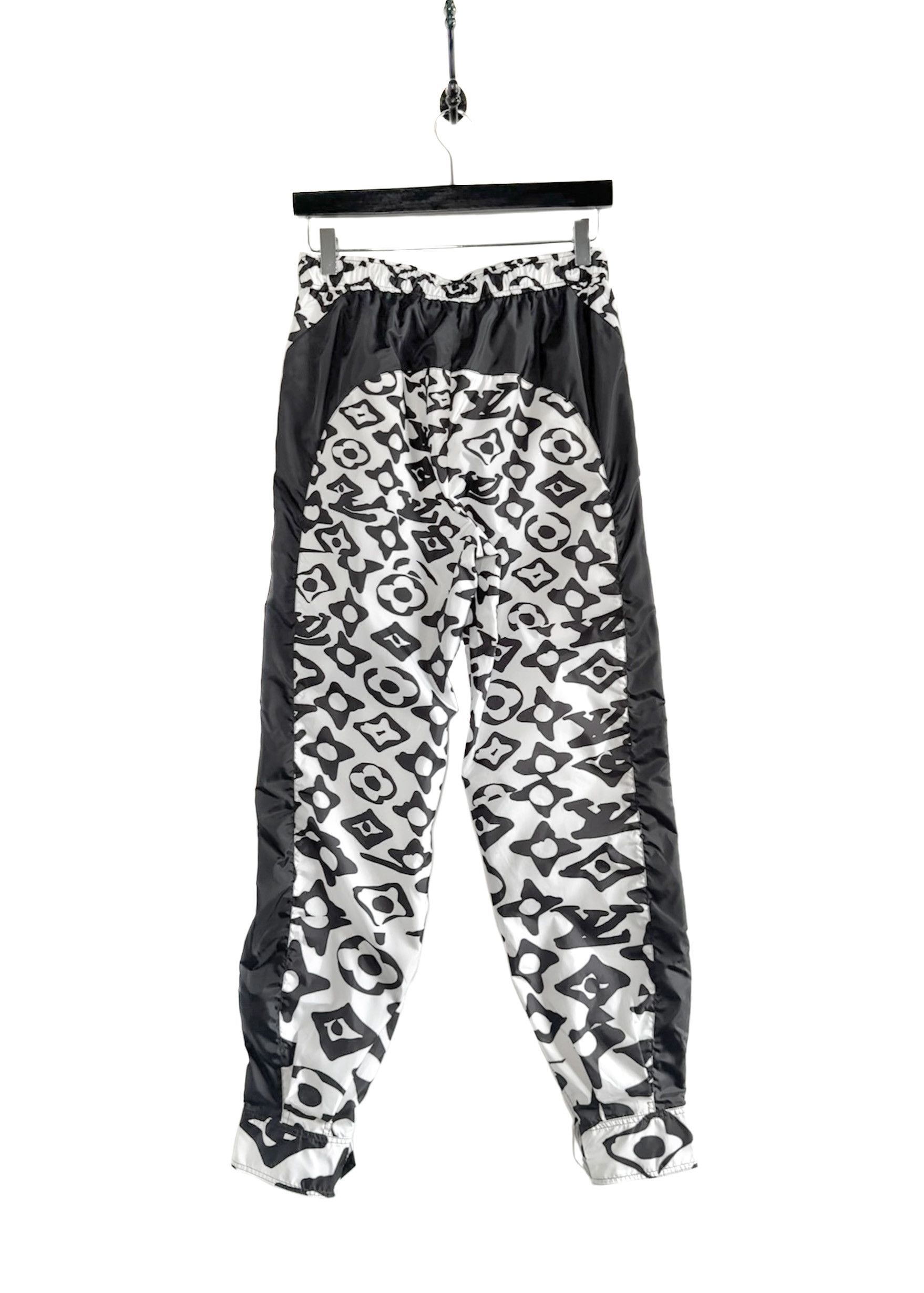 Louis Vuitton Louis Vuitton 2021 Black White Printed Cuffed Jogging Pants Size 27" / US 4 / IT 40 - 3 Thumbnail