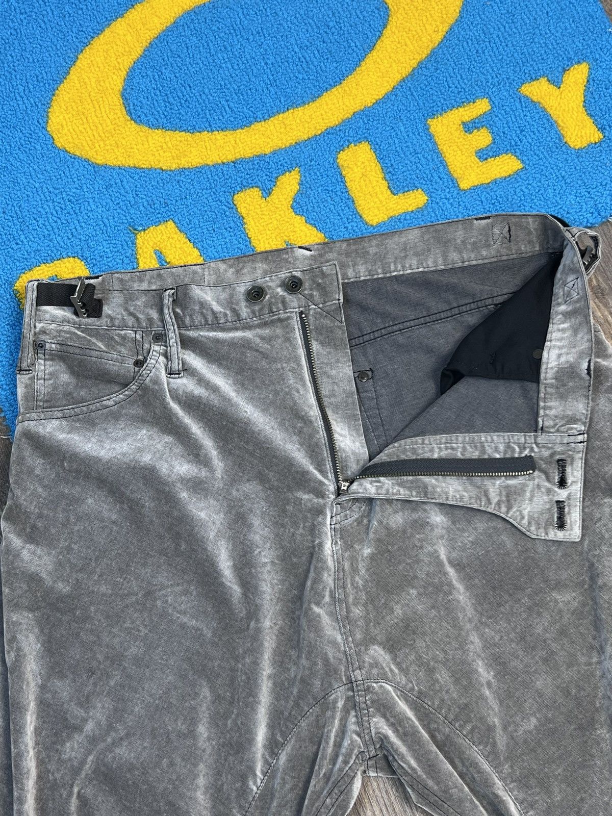 Le Grande Bleu (L.G.B.) Le Grande Bleu Corduroy Cropped Drop Crotch silver pants Size US 32 / EU 48 - 9 Thumbnail
