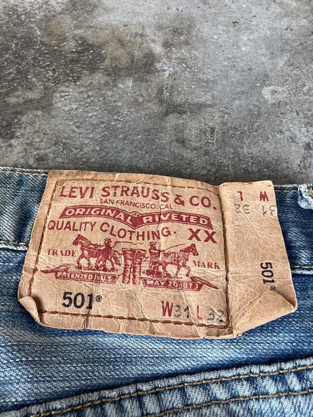 Japanese Brand × Levi's × Levi's Vintage Clothing 💥Rare💥Vintage Levis 501 Distress Jeans Size US 31 - 25 Thumbnail