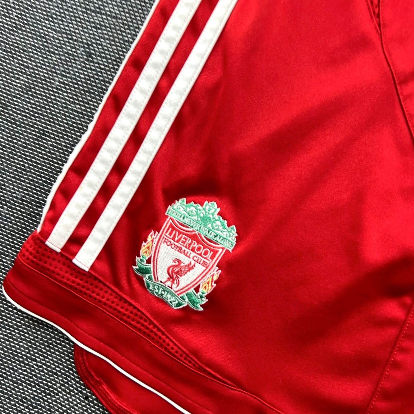 Adidas Adidas Liverpool Home Shorts Men's Medium Red Football Adult Quick Dry Poly polyester Athletic Regular Size US 31 - 4 Thumbnail