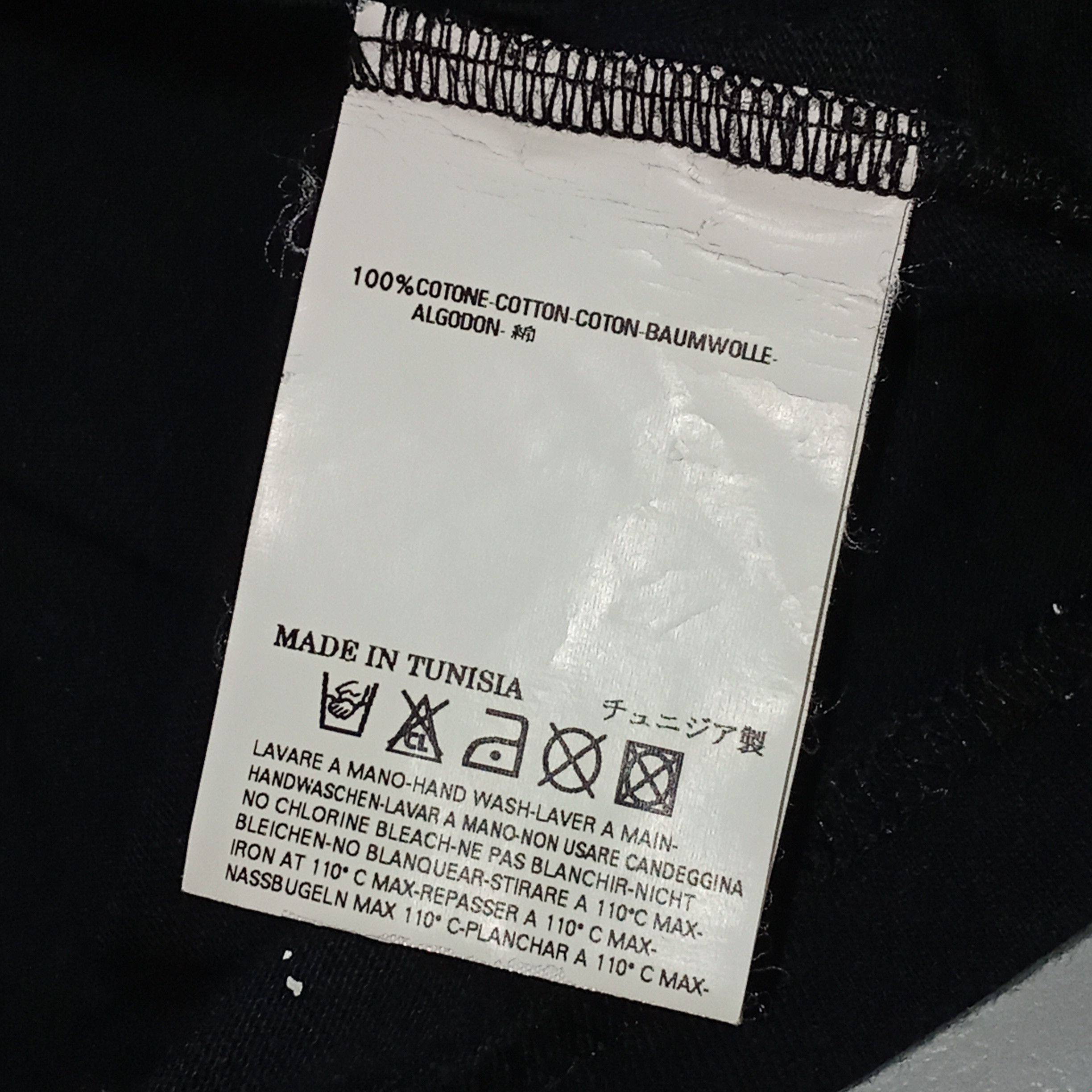 Maison Margiela Maison Margiela A/W'09 "Awareness Aids" Poem V'neck Tshirt Size S / US 4 / IT 40 - 6 Thumbnail