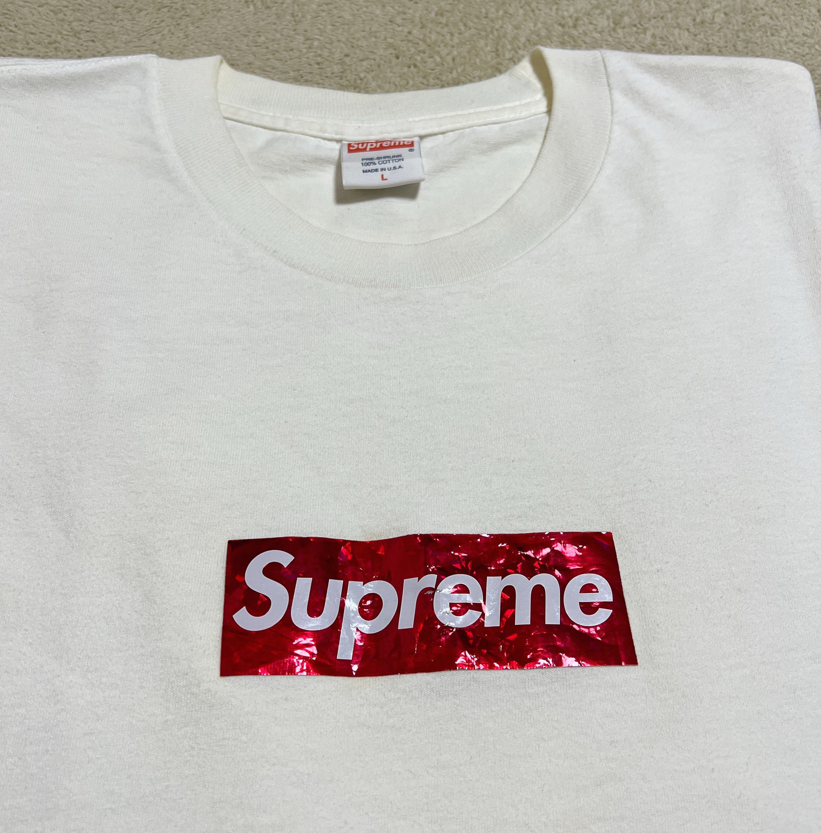 Supreme Supreme 2006 Holographic Box Logo Tee Red On White Size US L / EU 52-54 / 3 - 3 Thumbnail