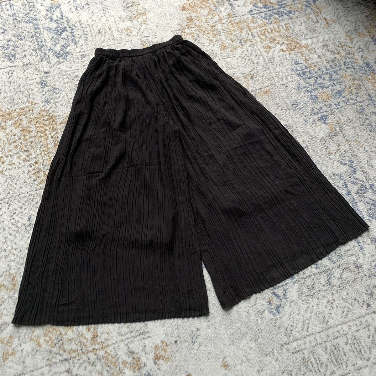 Japanese Brand Rare Japanese Brand Issey Style Uniqlo Pleats Wide Pants Size US 30 / EU 46 - 4 Thumbnail