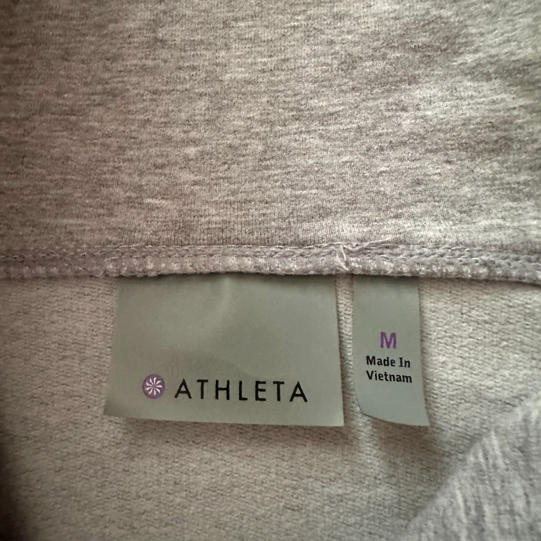 Athleta Athleta Sweatshirt Womens Medium Fleece Pullover High Neck Gray Pockets Size M / US 6-8 / IT 42-44 - 3 Thumbnail