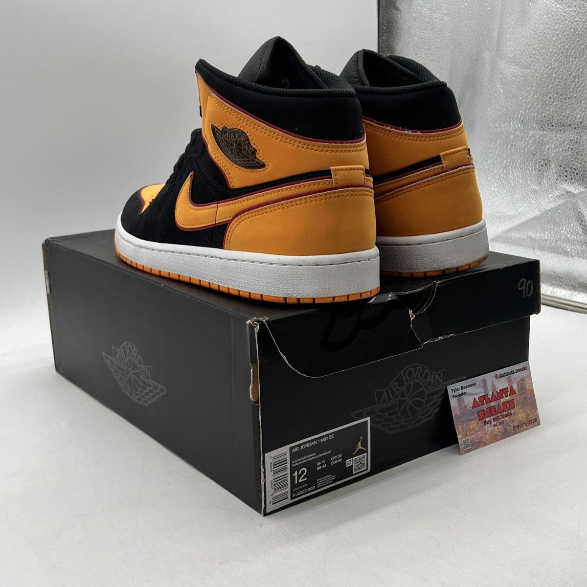 Jordan Brand Air Jordan 1 mid vivid orange Size US 12 / EU 45 - 4 Thumbnail