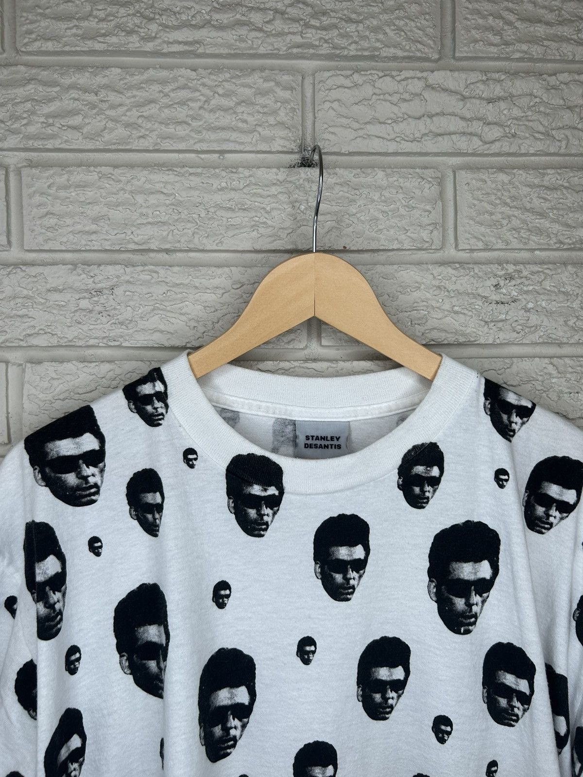 Vintage Vintage 90s Stanley Desantis Seinfeld Kramer AOP T Shirt Size US XL / EU 56 / 4 - 6 Thumbnail