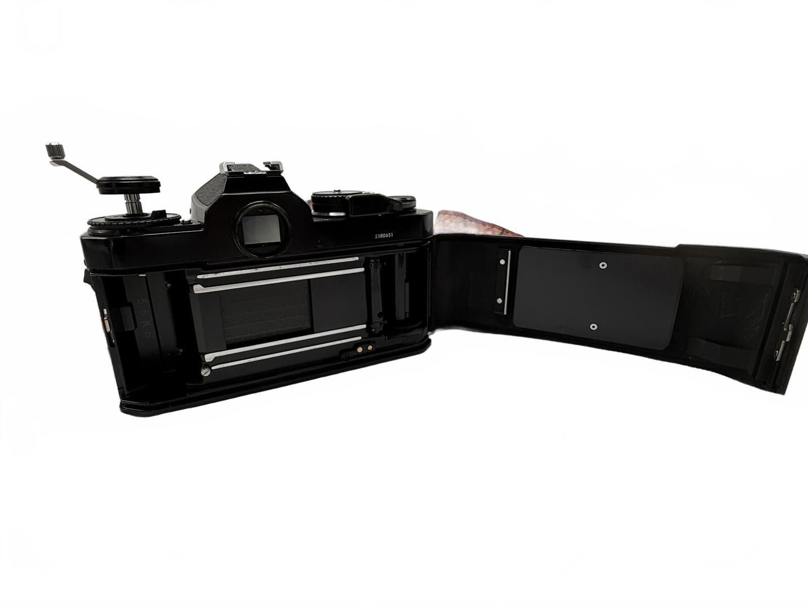 Nikon Vintage Nikon FE2 SLR Camera 28mm f/2.8 Lens & Groovy Strap Size ONE SIZE - 7 Thumbnail